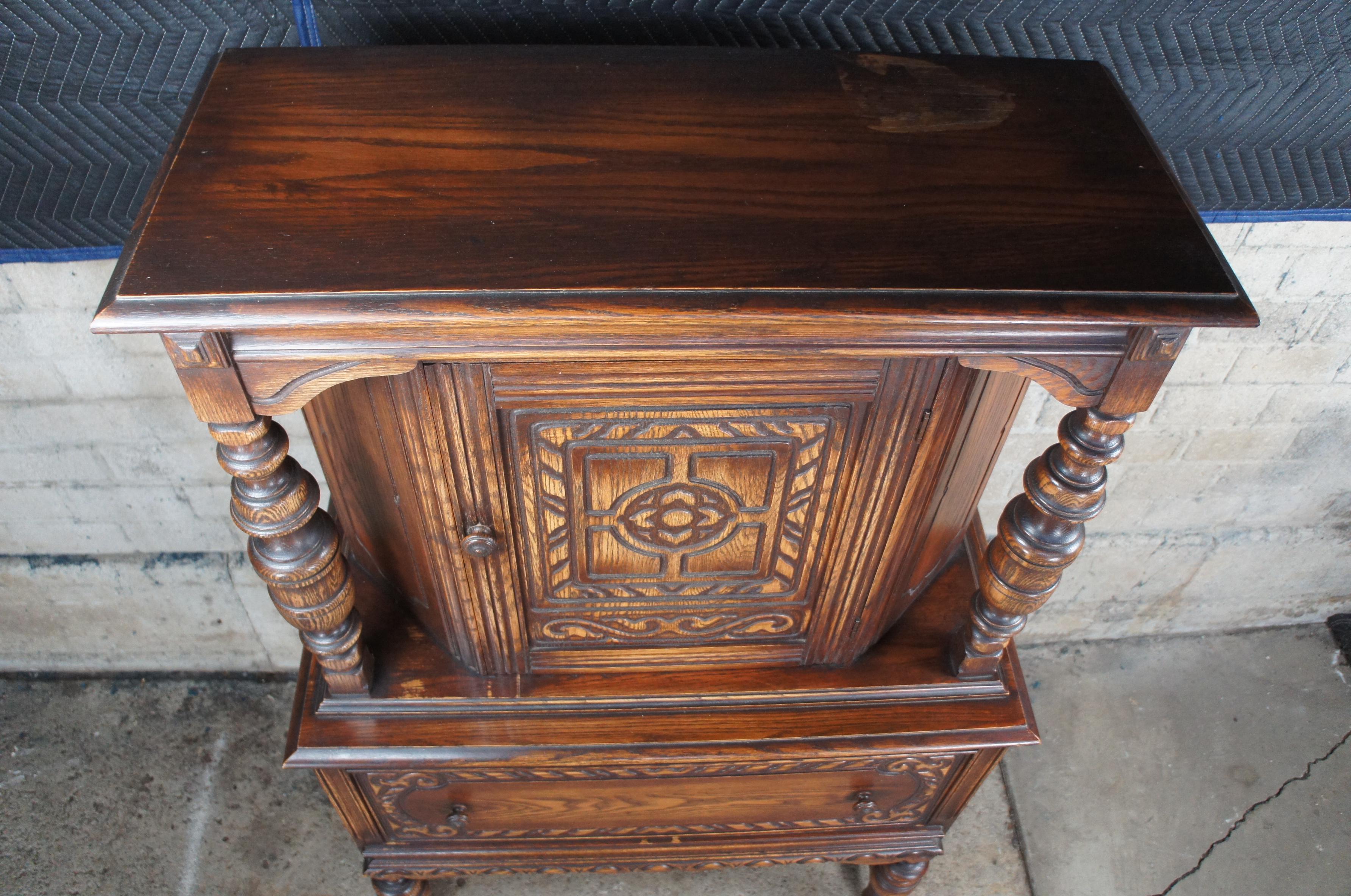 Vintage Bernhardt Jacobean Style Carved Oak Court Cupboard China Cabinet Hutch For Sale 4