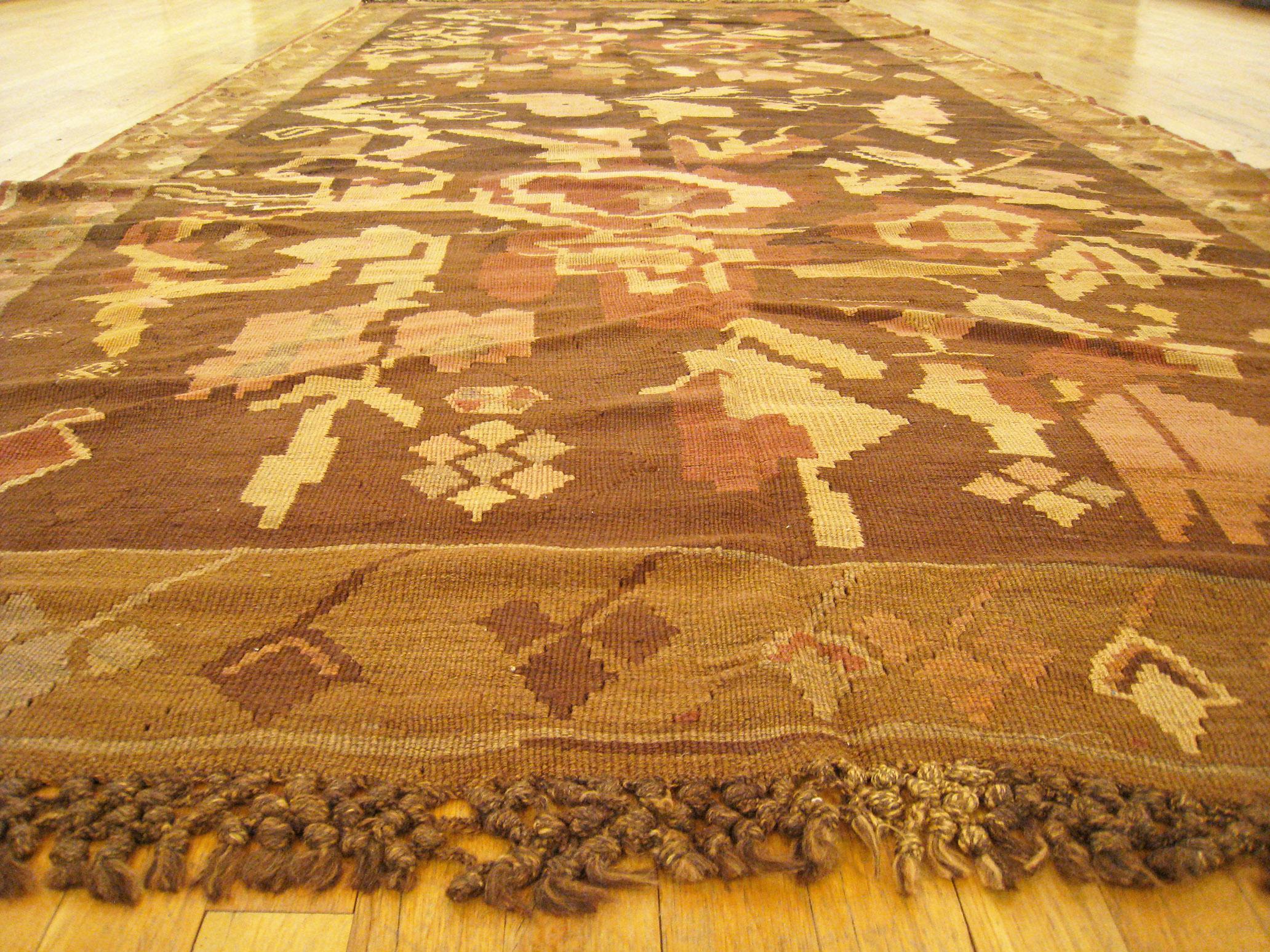 Vintage Bessarabian Kilim Flatweave Rug, in Gallery Size, with Foliate Design For Sale 1