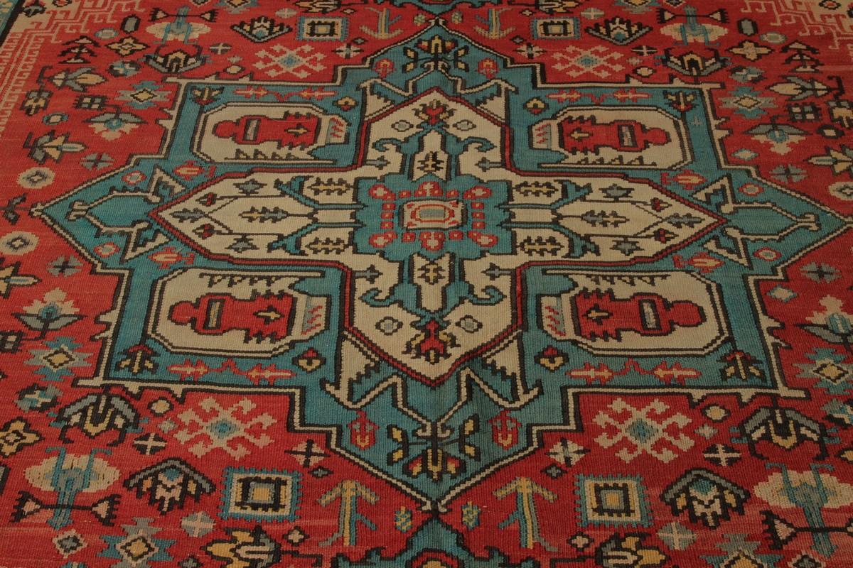 Bessarabischer Kelim in Rot und Rot  Blaues Medaillon-Blumenmuster von Teppich & Kelim (Mitte des 20. Jahrhunderts) im Angebot