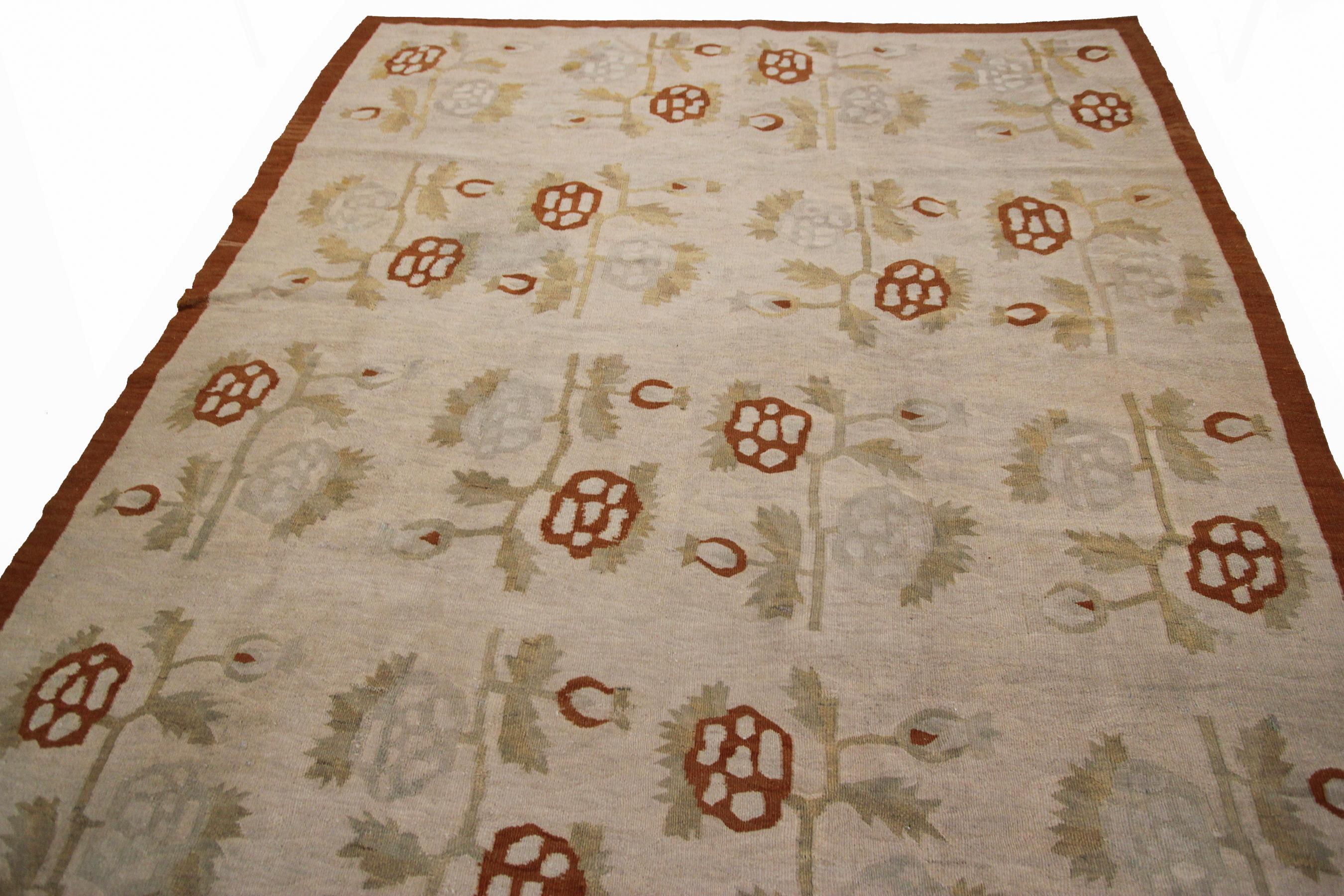 Hand-Woven Vintage Bessarabian Kilim Rug Handwoven rug Tribal Geometric Rug 6x9 175cm x 264 For Sale