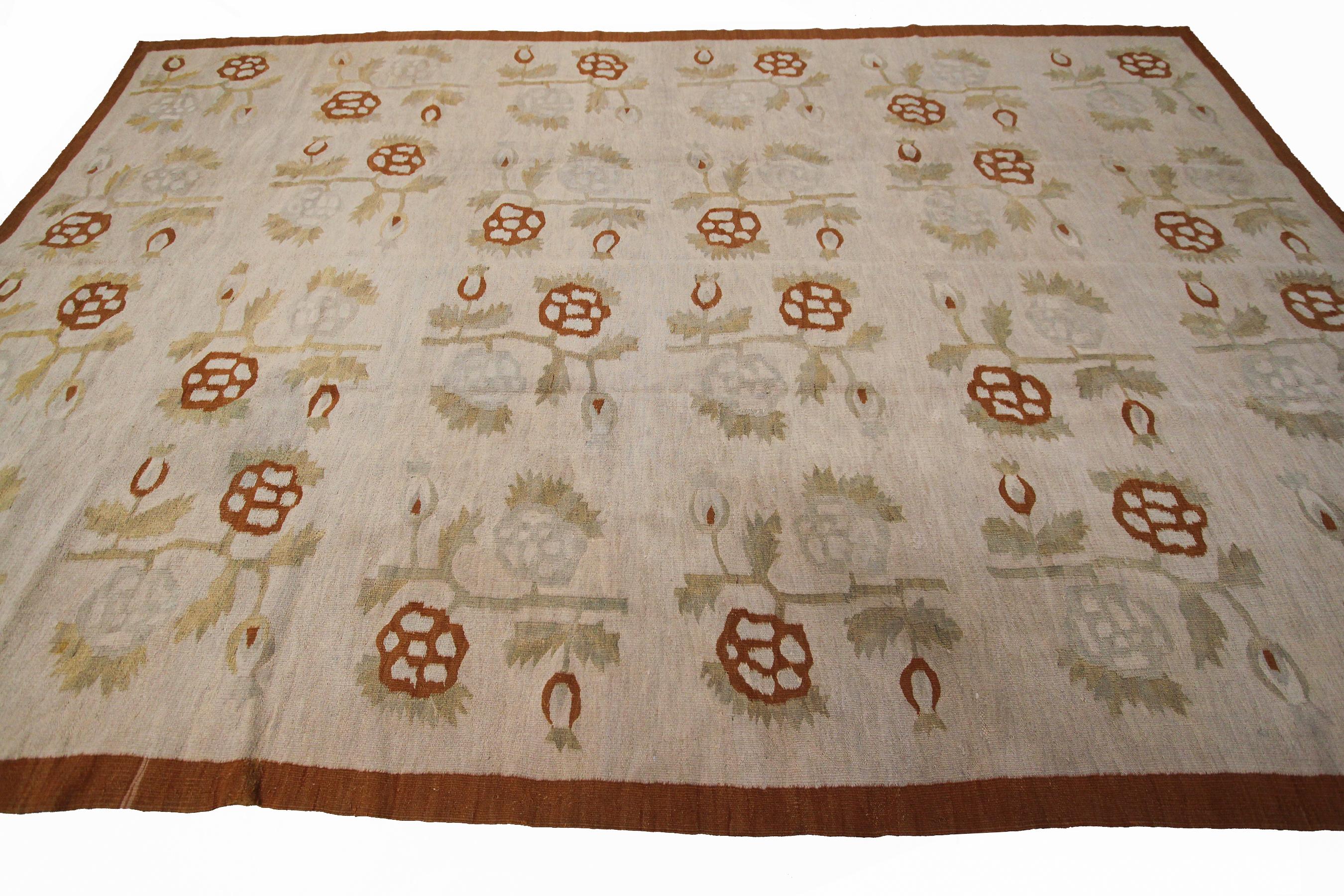 Mid-20th Century Vintage Bessarabian Kilim Rug Handwoven rug Tribal Geometric Rug 6x9 175cm x 264 For Sale