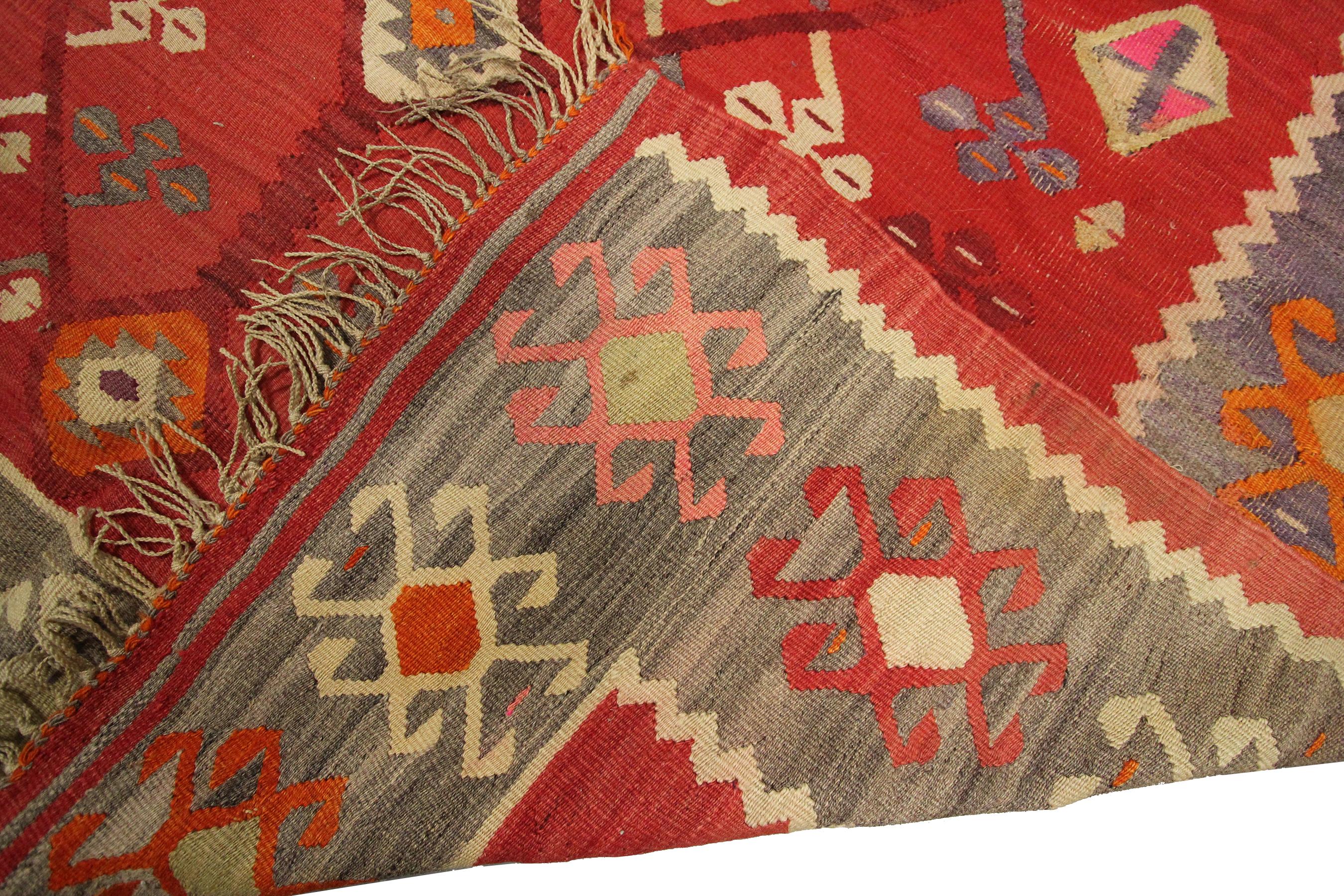 Vintage Bessarabian Kilim Rug Handwoven rug Tribal Geometric Rug 6x9 178cmx267cm For Sale 4