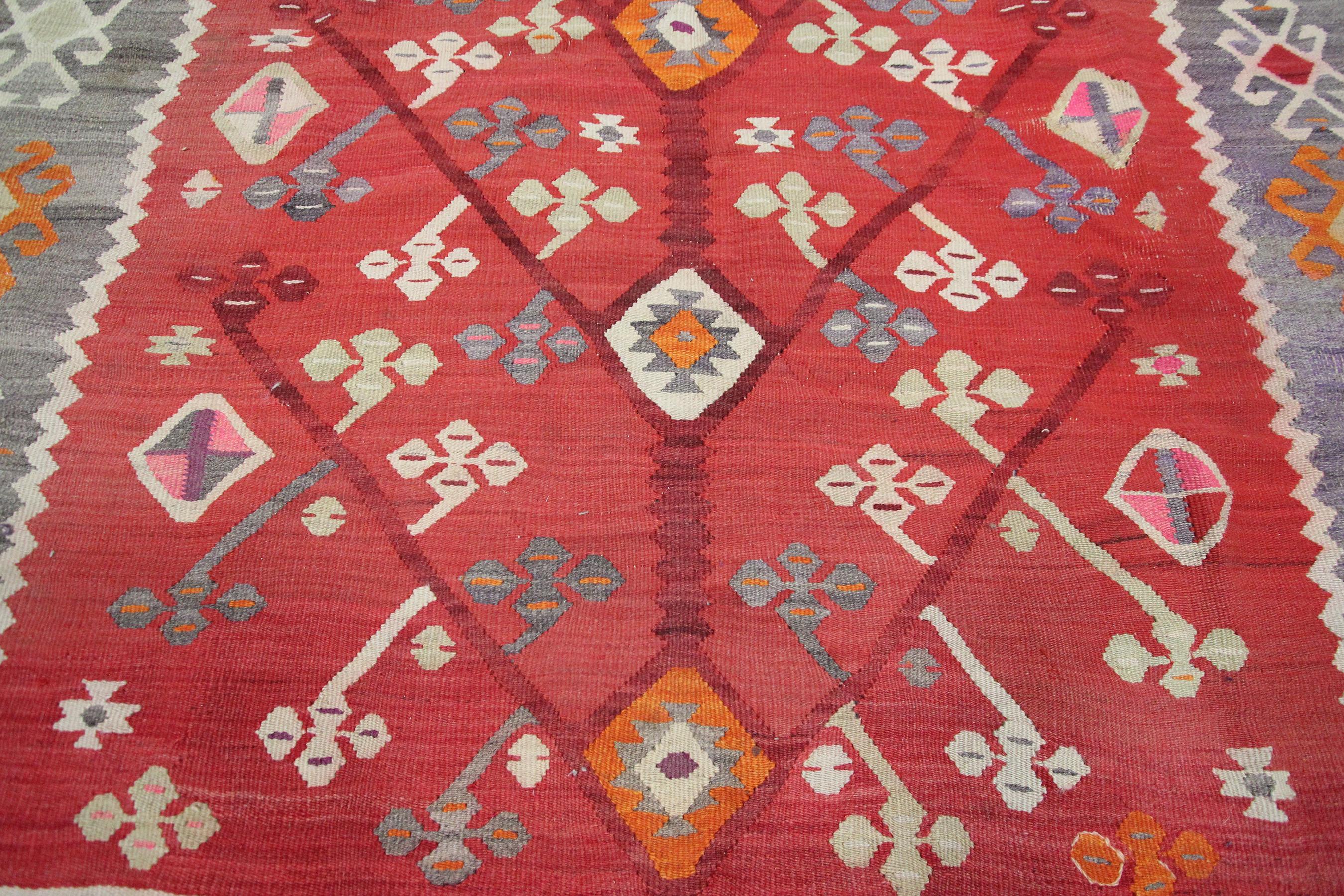 Mid-20th Century Vintage Bessarabian Kilim Rug Handwoven rug Tribal Geometric Rug 6x9 178cmx267cm For Sale