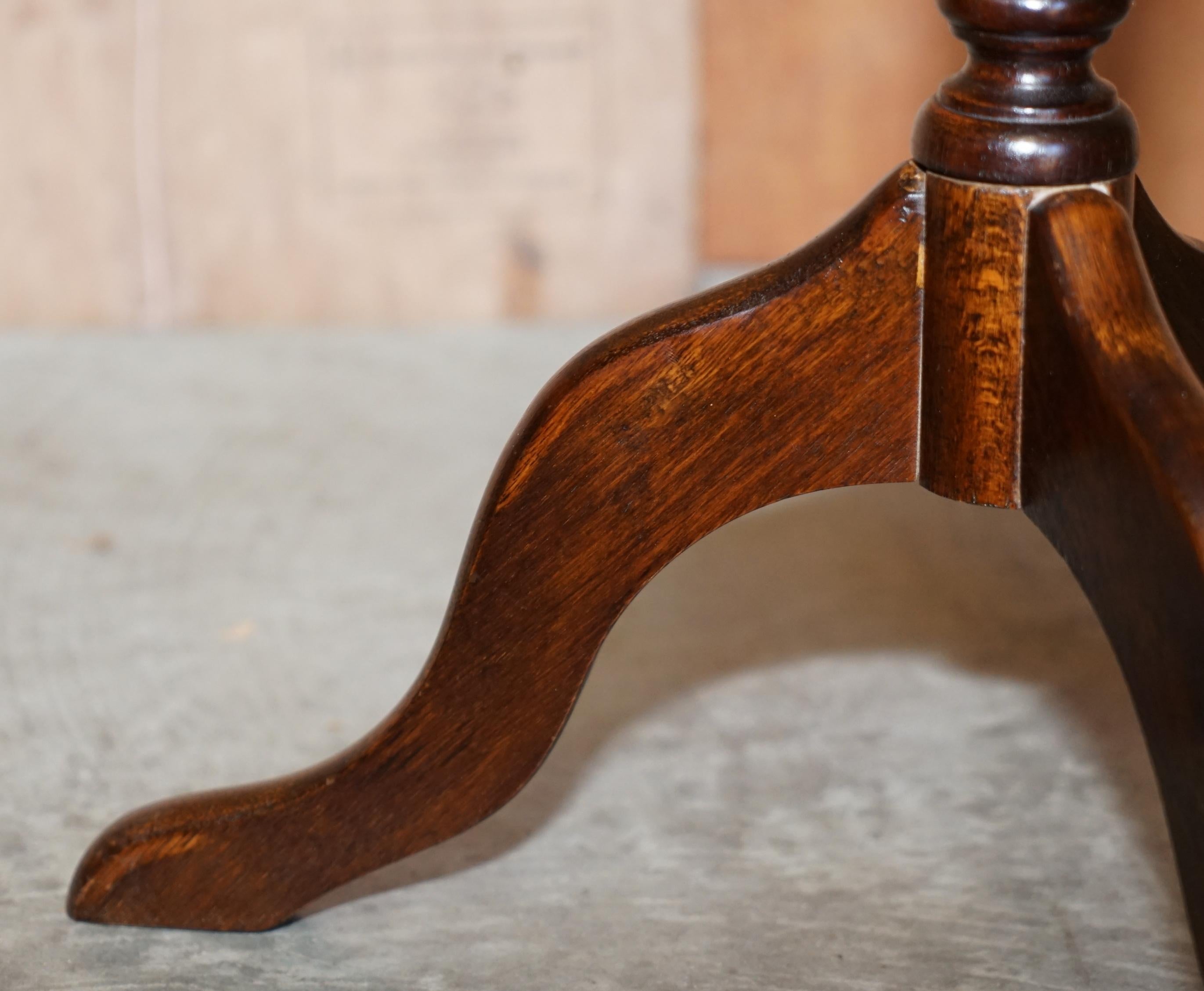 Vintage Bevan Funell Green Leather Vintage Hardwood Tripod Lamp Side End Tables 2