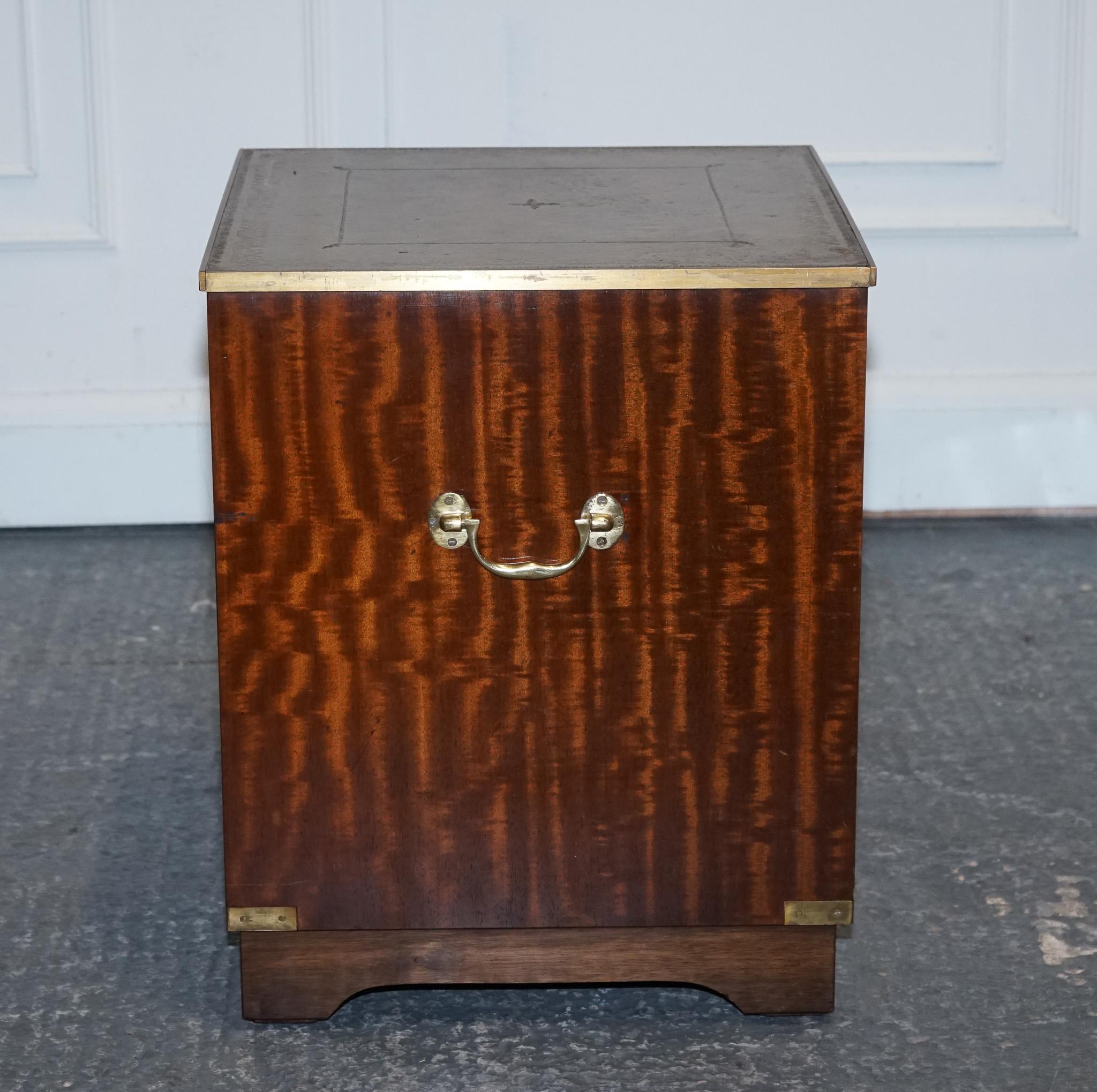 VINTAGE BEVAN FUNELL MILITARY CAMPAIGN BEDSIDE TABLE NiGHTSTAND LEATHER TOP For Sale 1