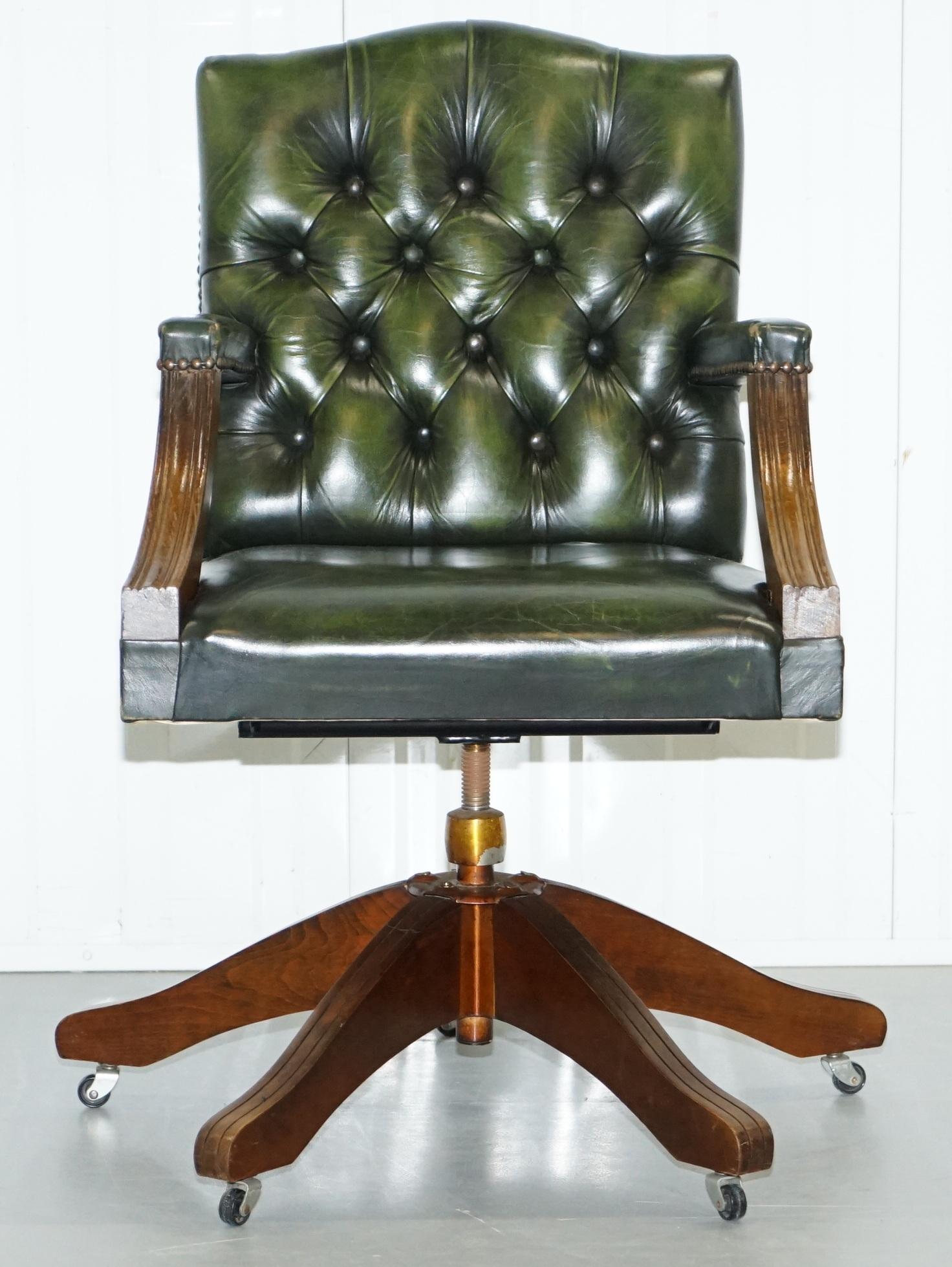 We are delighted to offer for sale this lovely vintage Bevan Funnel directors green leather captains office chair

This is a vintage chair around 20 years old, they still make the same model today, the modern chair retails for £3900

All Bevan