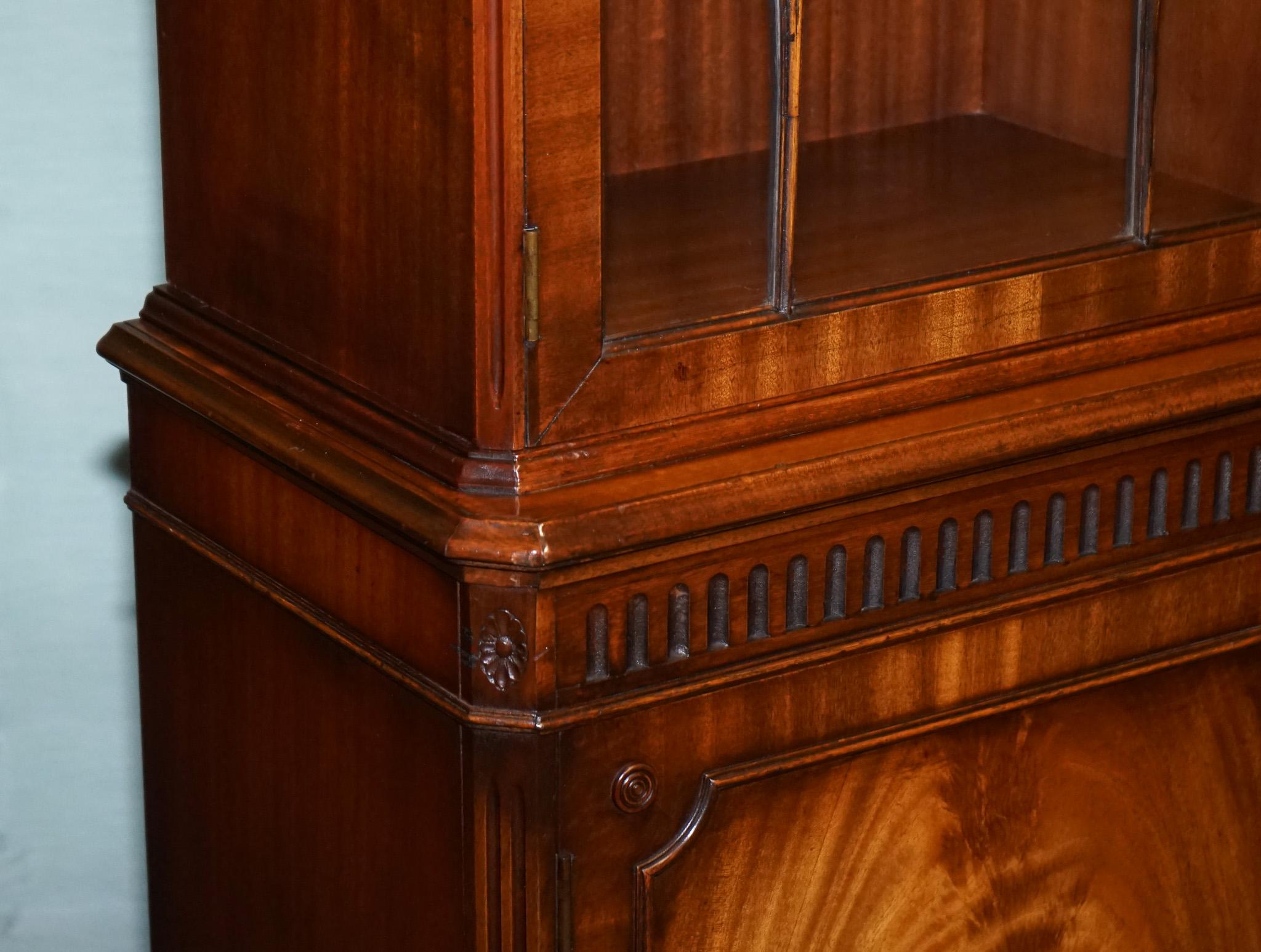 Vintage By FUNNELL in legno massiccio con libreria a vista in vendita 10