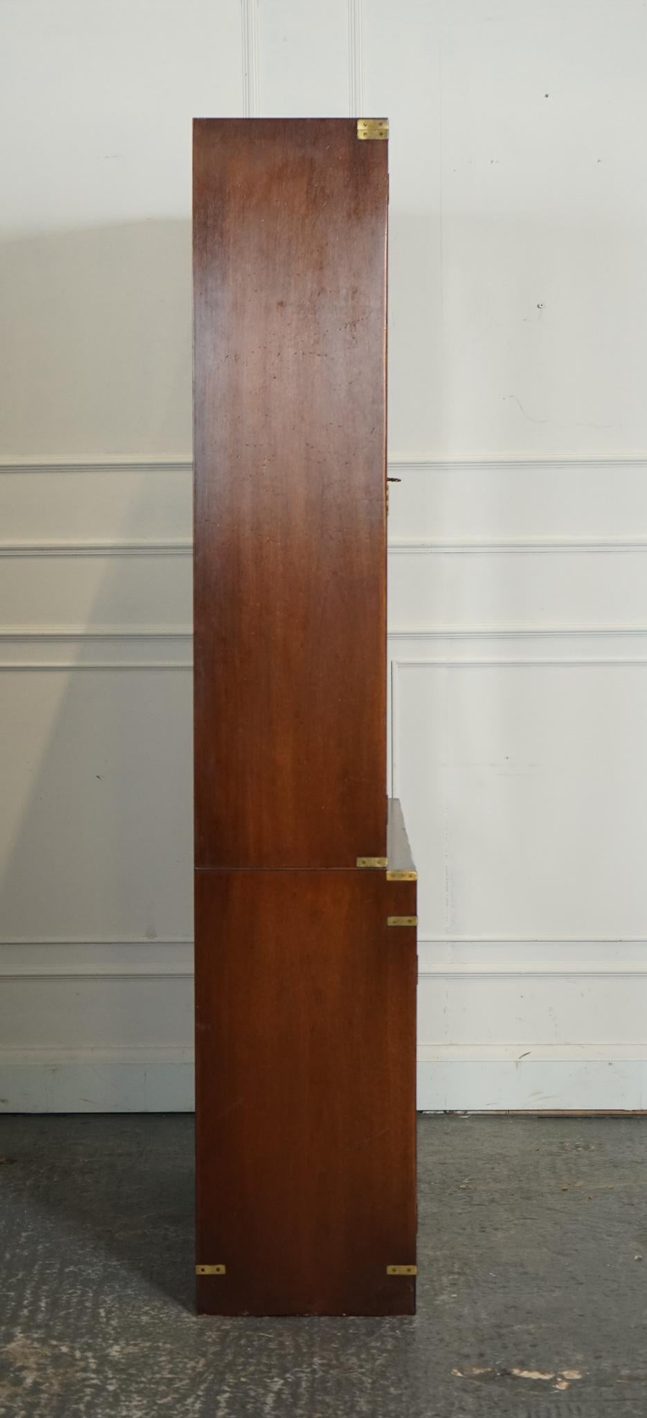 VINTAGE BEVAN FUNNELL MILITARY CAMPAIGN ASTRAL GLAZED LIBRARY DISPLAY CABiNET en vente 9