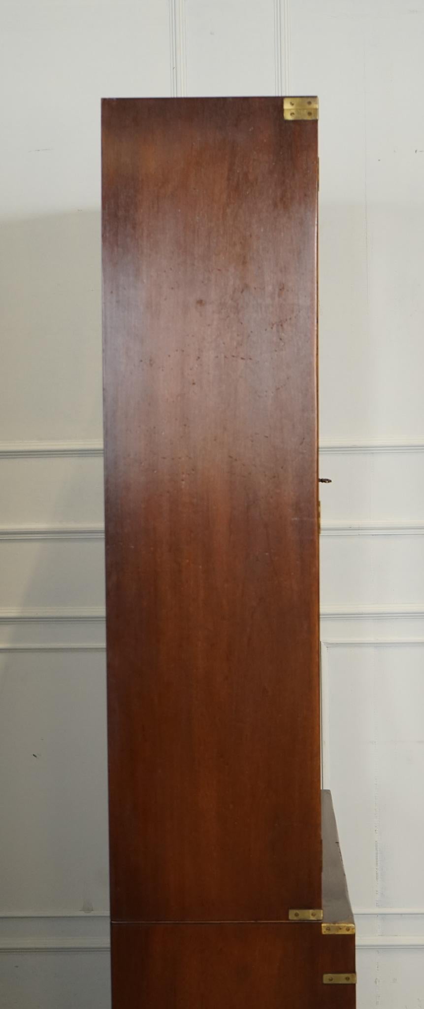 VINTAGE BEVAN FUNNELL MILITARY CAMPAIGN ASTRAL GLAZED LIBRARY DISPLAY CABiNET en vente 10