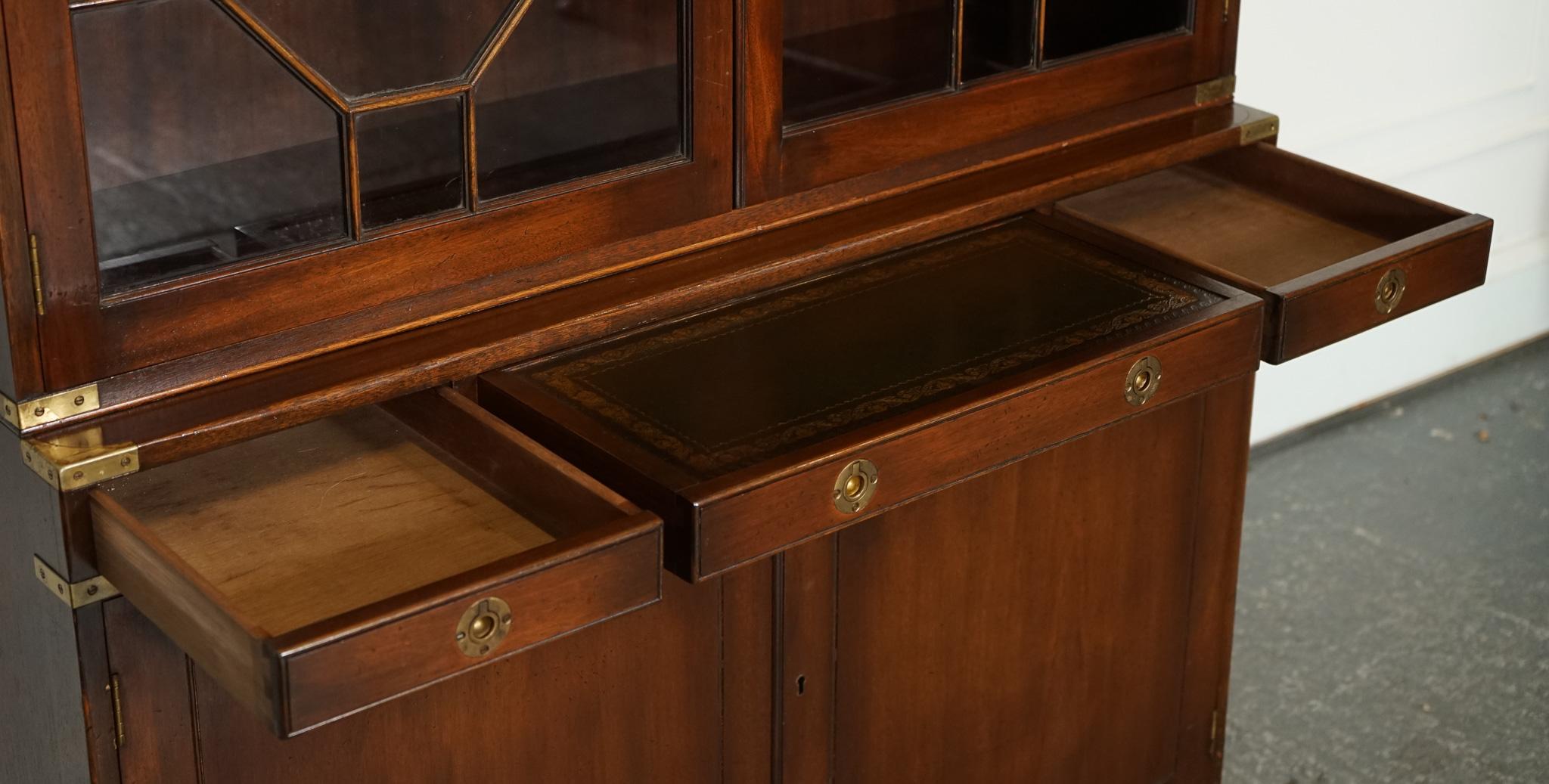 Laiton VINTAGE BEVAN FUNNELL MILITARY CAMPAIGN ASTRAL GLAZED LIBRARY DISPLAY CABiNET en vente