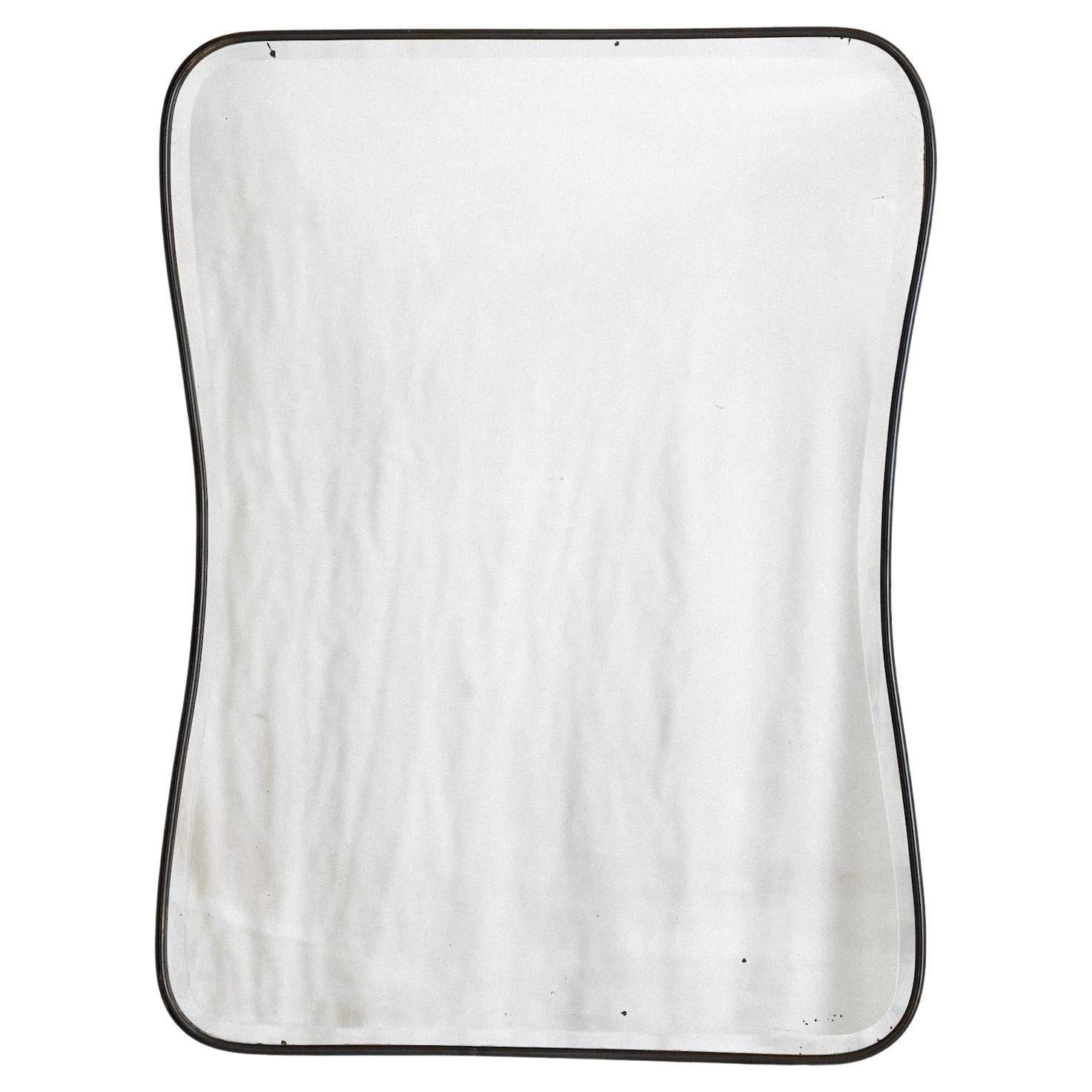 Specchio da parete in ottone smussato vintage attribuito a Gio Ponti in vendita