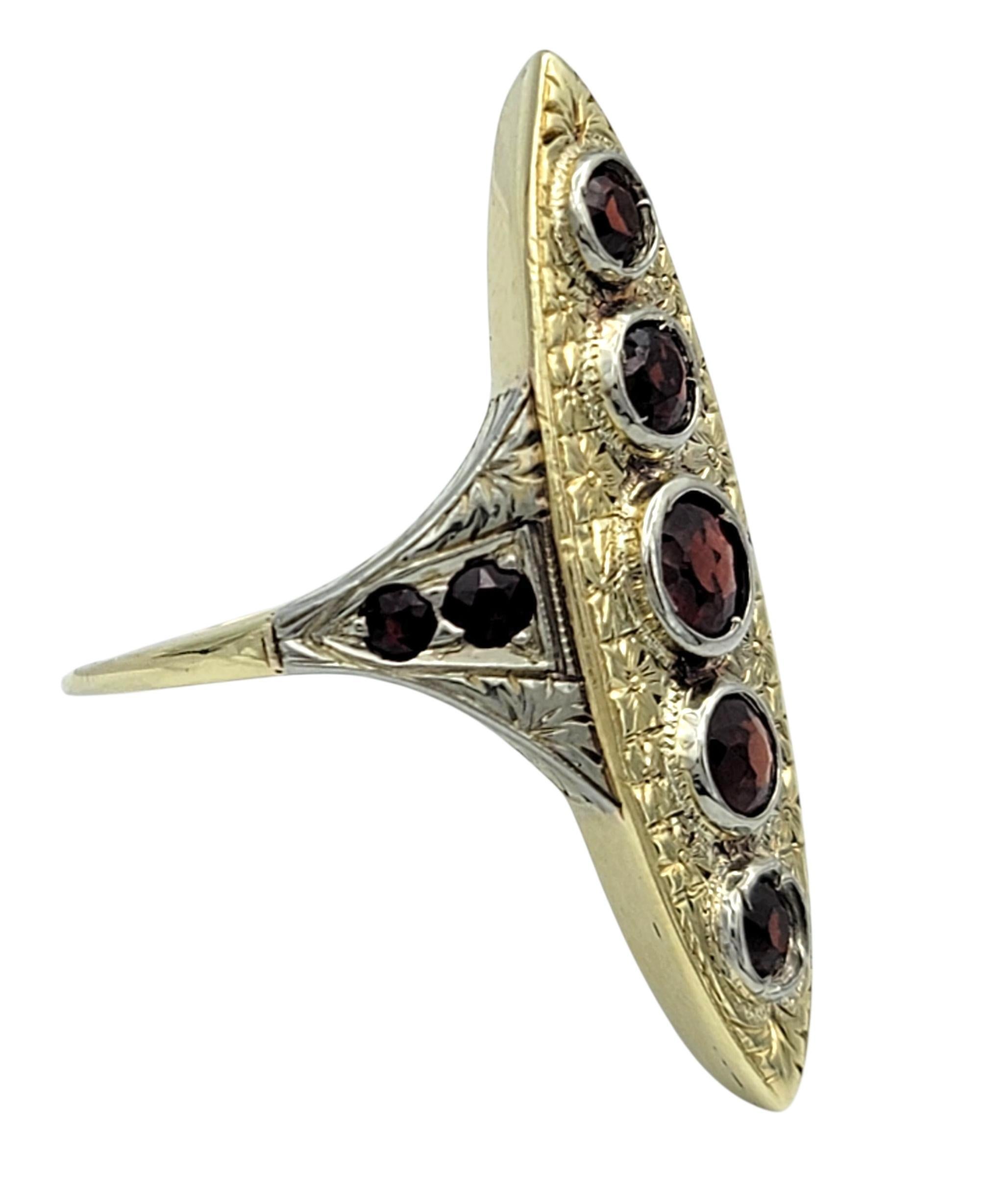 Vintage Lünette Set Granat Navette Ring in 14 Karat Weiß-und Gelbgold (Rundschliff) im Angebot