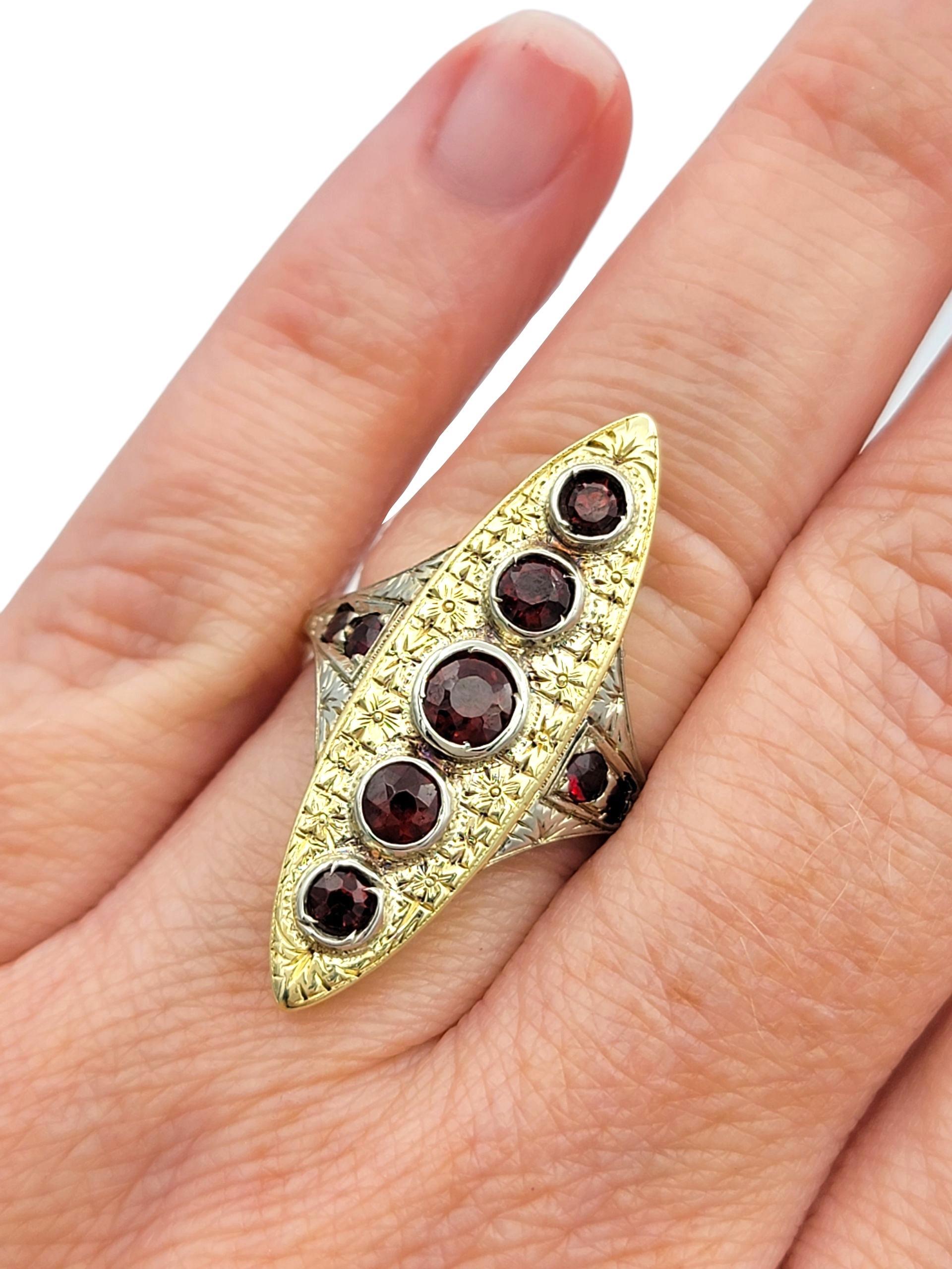 Vintage Lünette Set Granat Navette Ring in 14 Karat Weiß-und Gelbgold Damen im Angebot