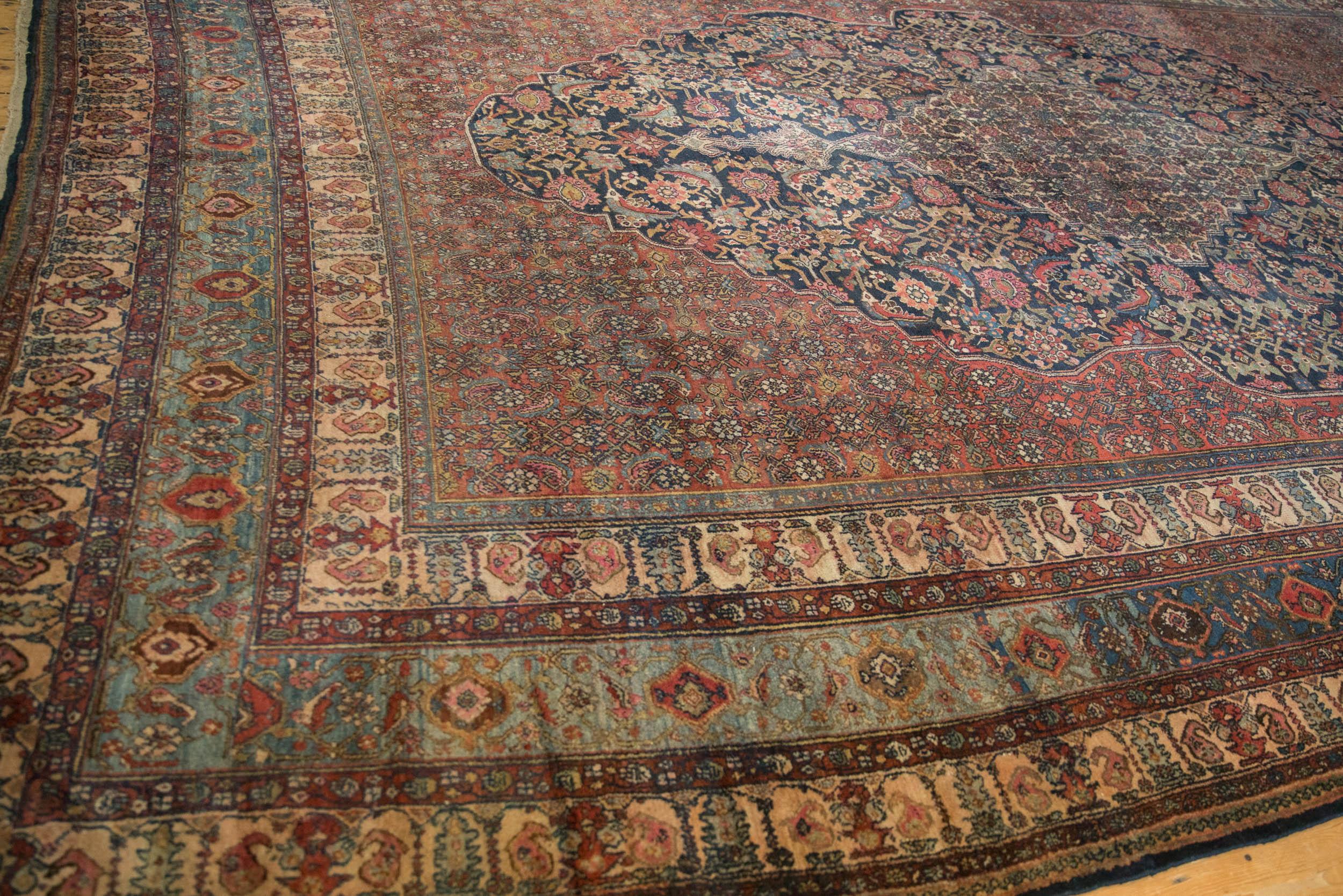Vintage Bibikabad Carpet For Sale 3