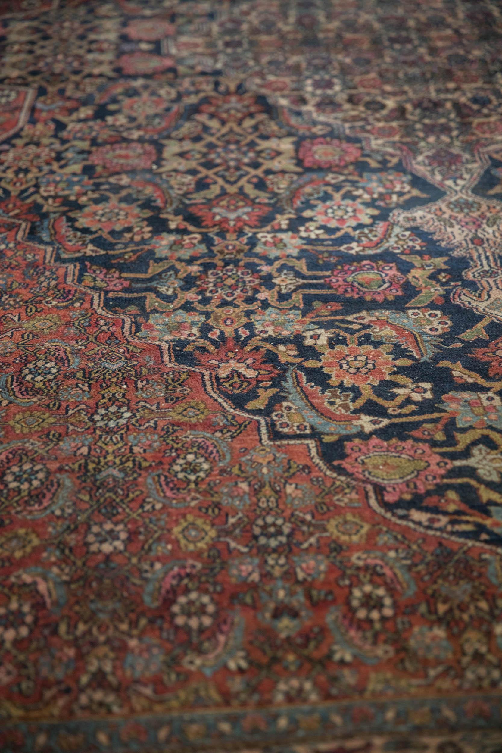 Vintage Bibikabad Carpet For Sale 4