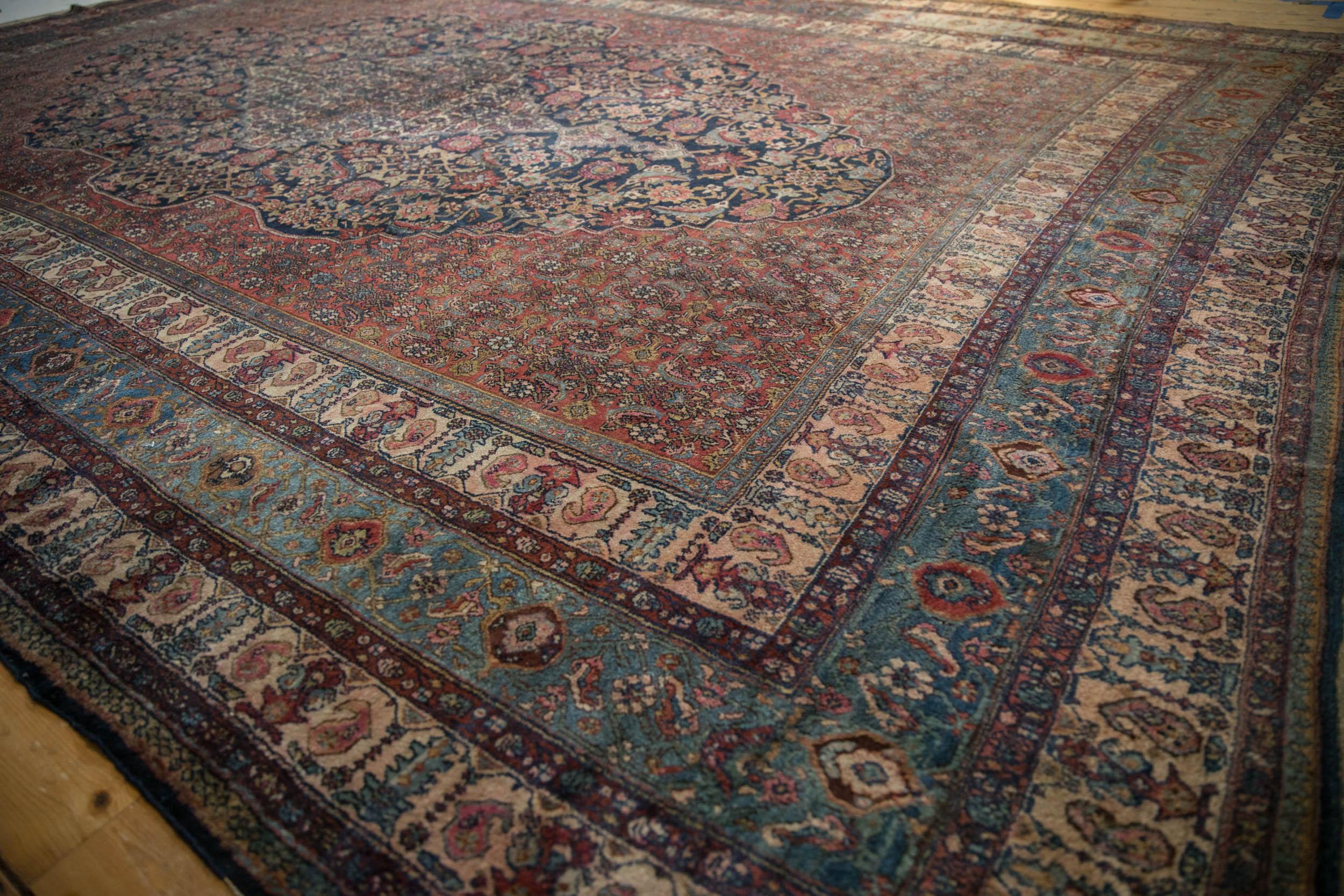 Vintage Bibikabad Carpet For Sale 7