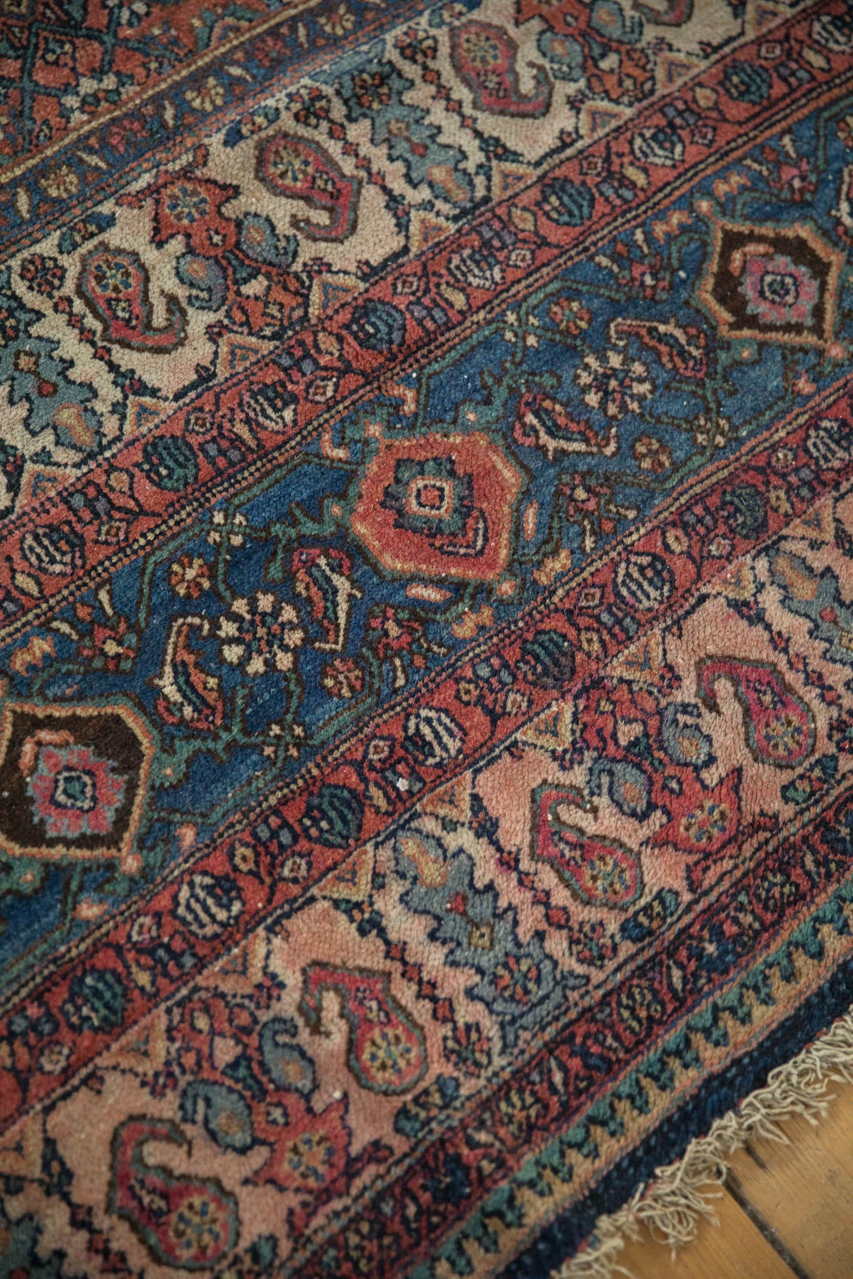 Vintage Bibikabad Carpet In Good Condition For Sale In Katonah, NY