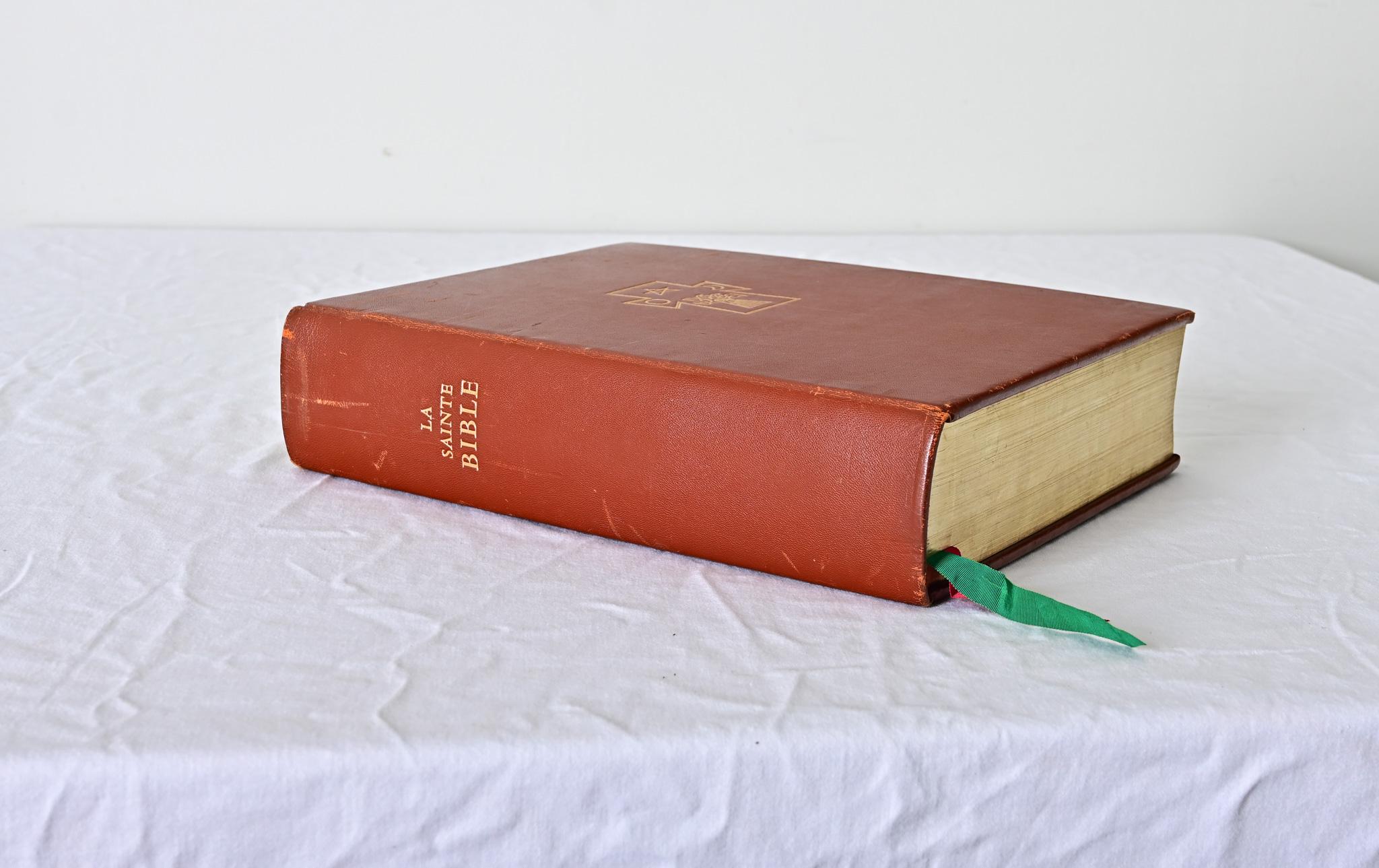 Bible vintage illustrée par Endre Balint 1966 en vente 2
