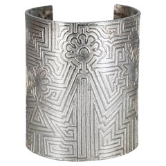 Bracelet manchette vintage BICHE de BERE en argent à larges motifs abstraits