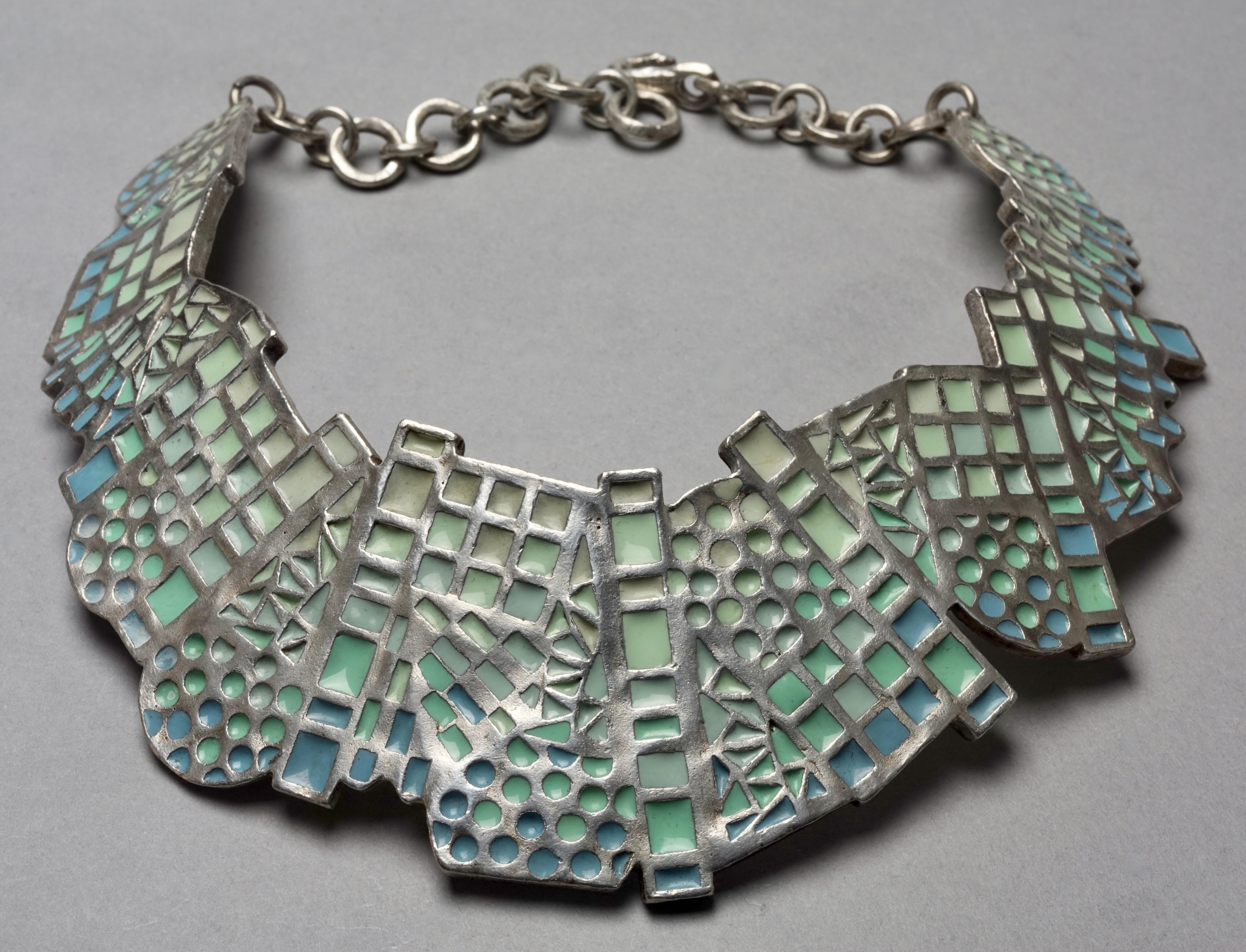 Collier Vintage BICHE De BERE - Signé, émail Vert Et étain/argent - Collier Mi-long