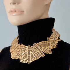 Vintage Biche de Bere - Collana geometrica con colletto largo in smalto rosa e taupe