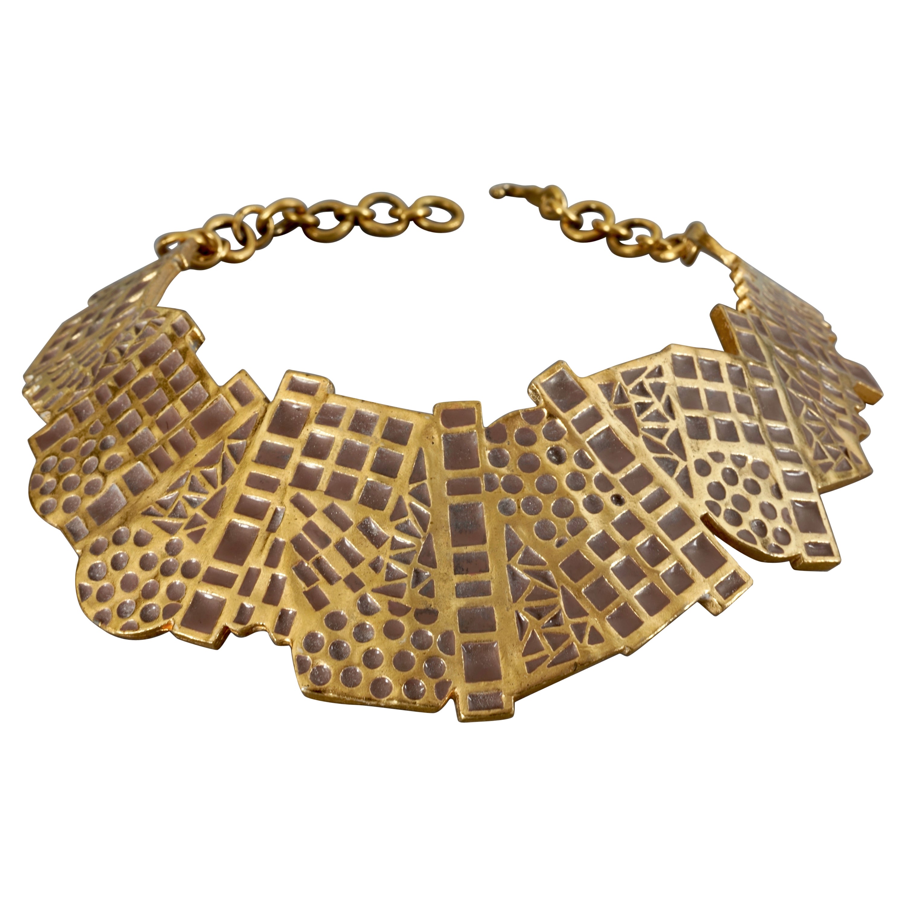 BICHE DE BERE Geometrische breite Rose Taupe Emaille Halsband Halskette Vintage im Angebot
