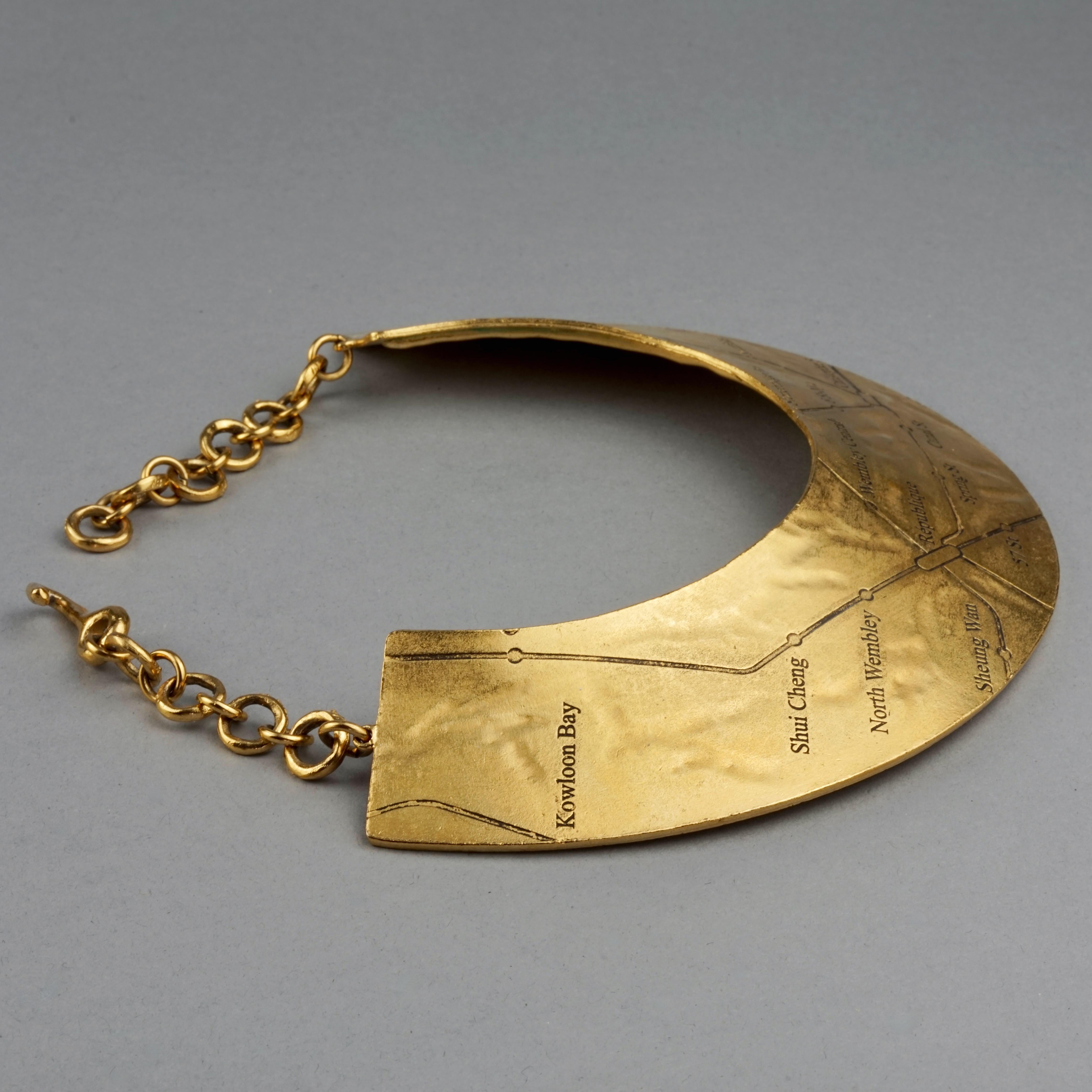 Vintage BICHE DE BERE Modernist Underground Map Novelty Wide Choker Necklace en vente 1