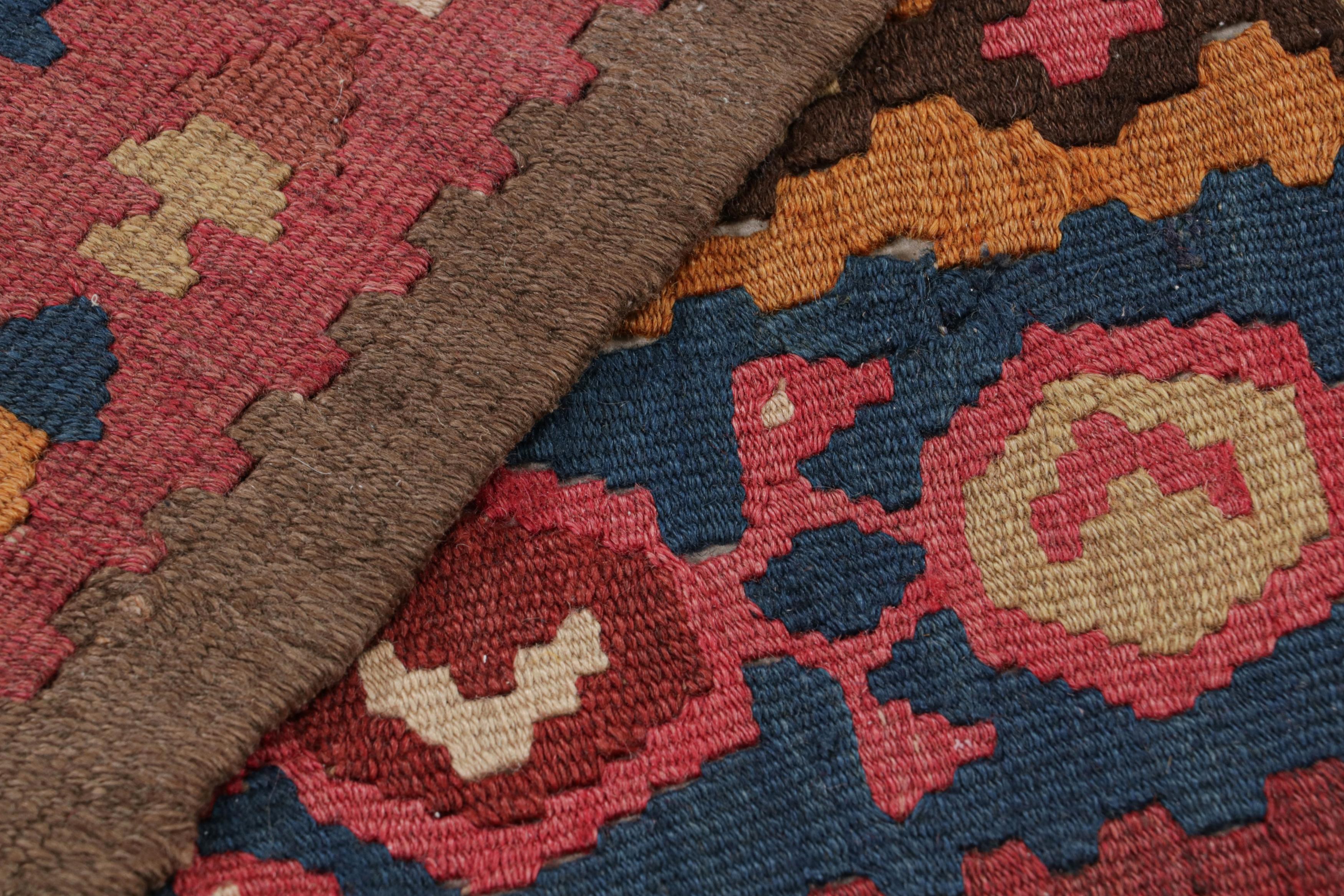 Laine Tapis de couloir Kilim persan Bidjar vintage géométrique en laine marron et orange par Rug & Kilim en vente