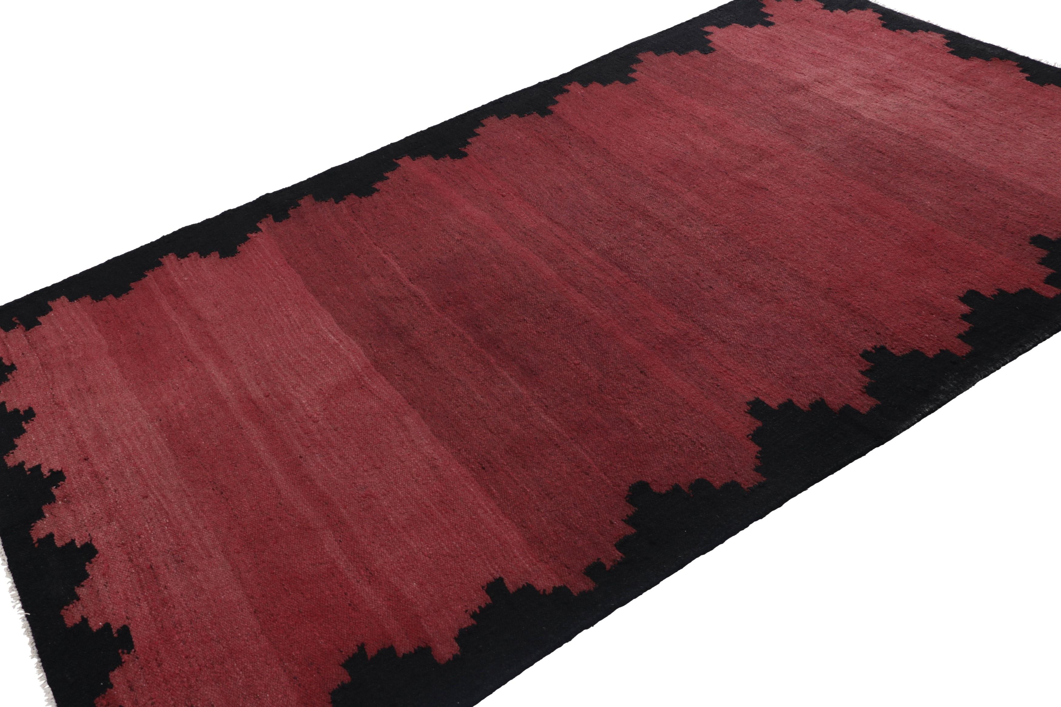 Vintage Bidjar Persischer Kilim, Massivteppich in Rot- und Rosatönen - Rug & Kilim im Zustand „Gut“ im Angebot in Long Island City, NY