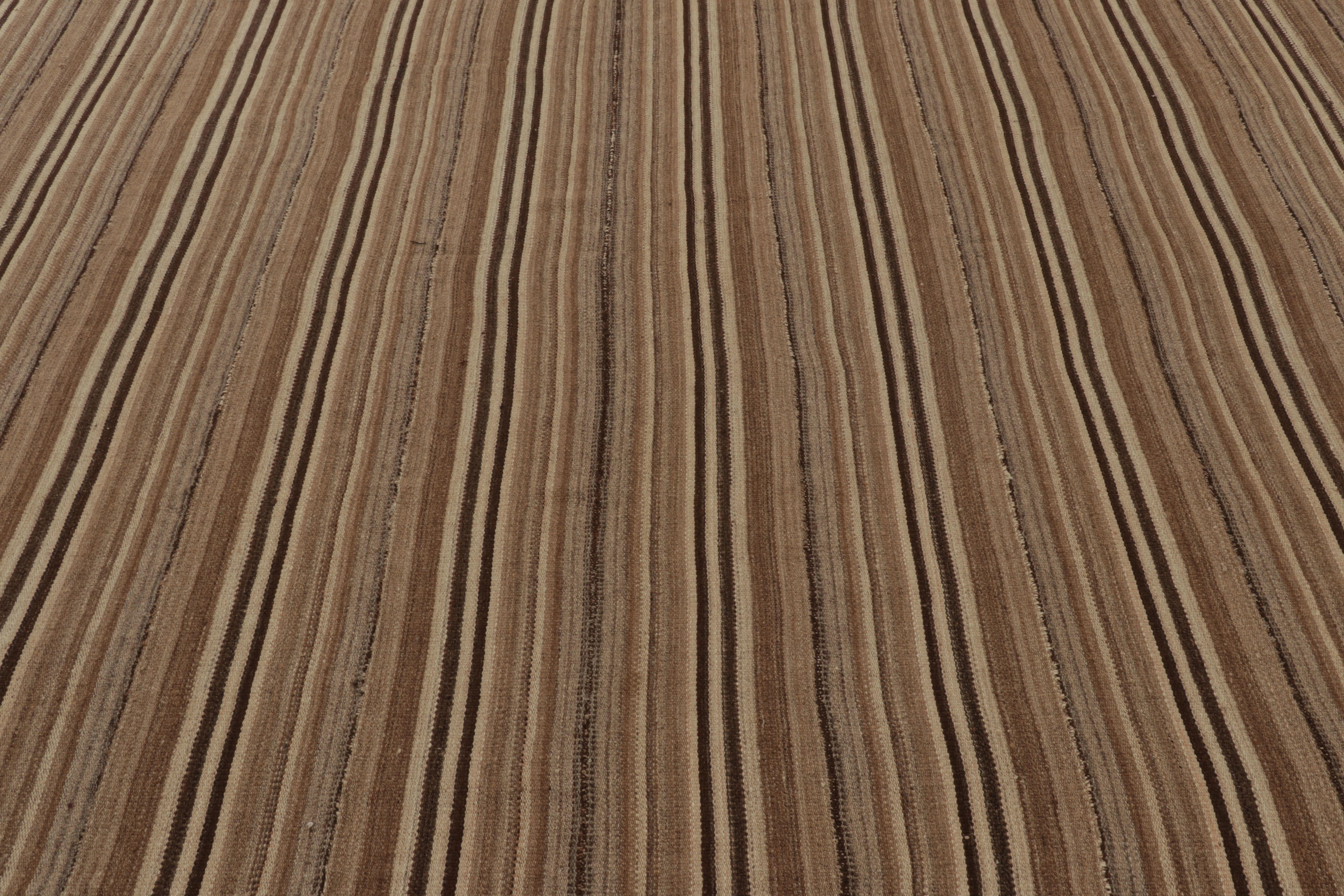 Vintage Bidjar Persischer Kilim, Stammes-Teppich in braunen Streifen (Kelim) im Angebot