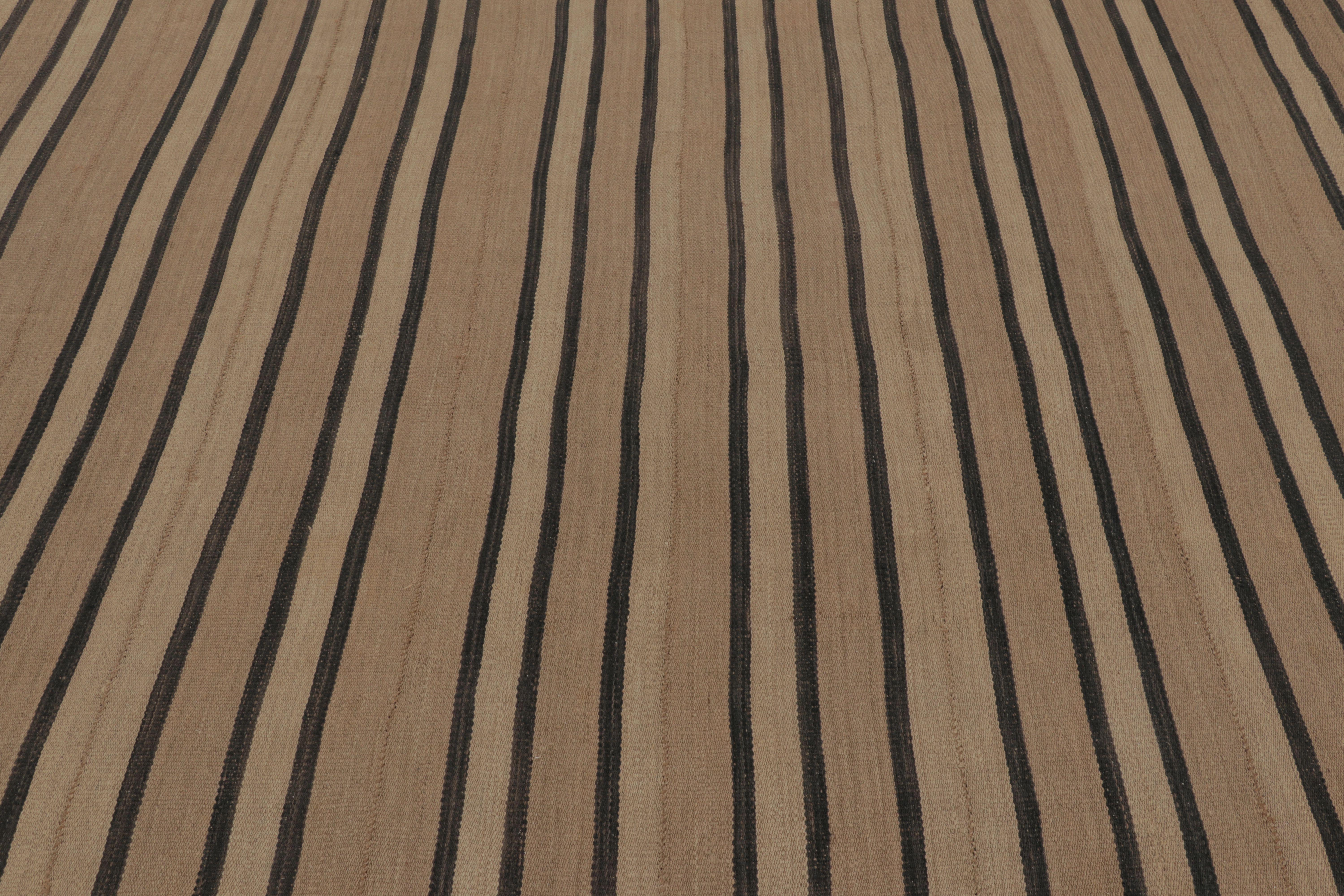 Vintage Bidjar Persischer Kilim, Stammes-Teppich in braunen Streifen (Kelim) im Angebot