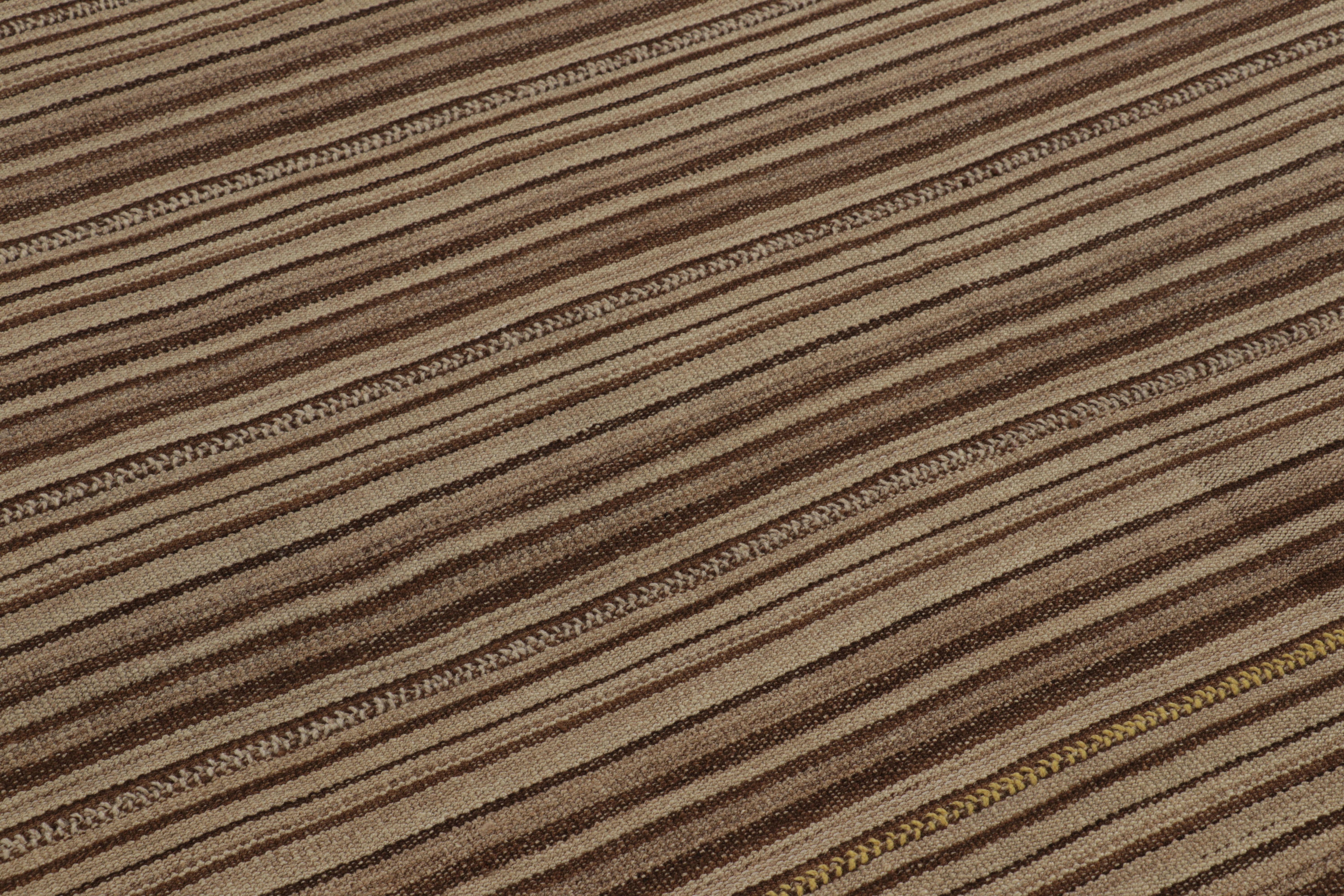 Vintage Bidjar Persischer Kilim, Stammes-Teppich in braunen Streifen (Handgewebt) im Angebot