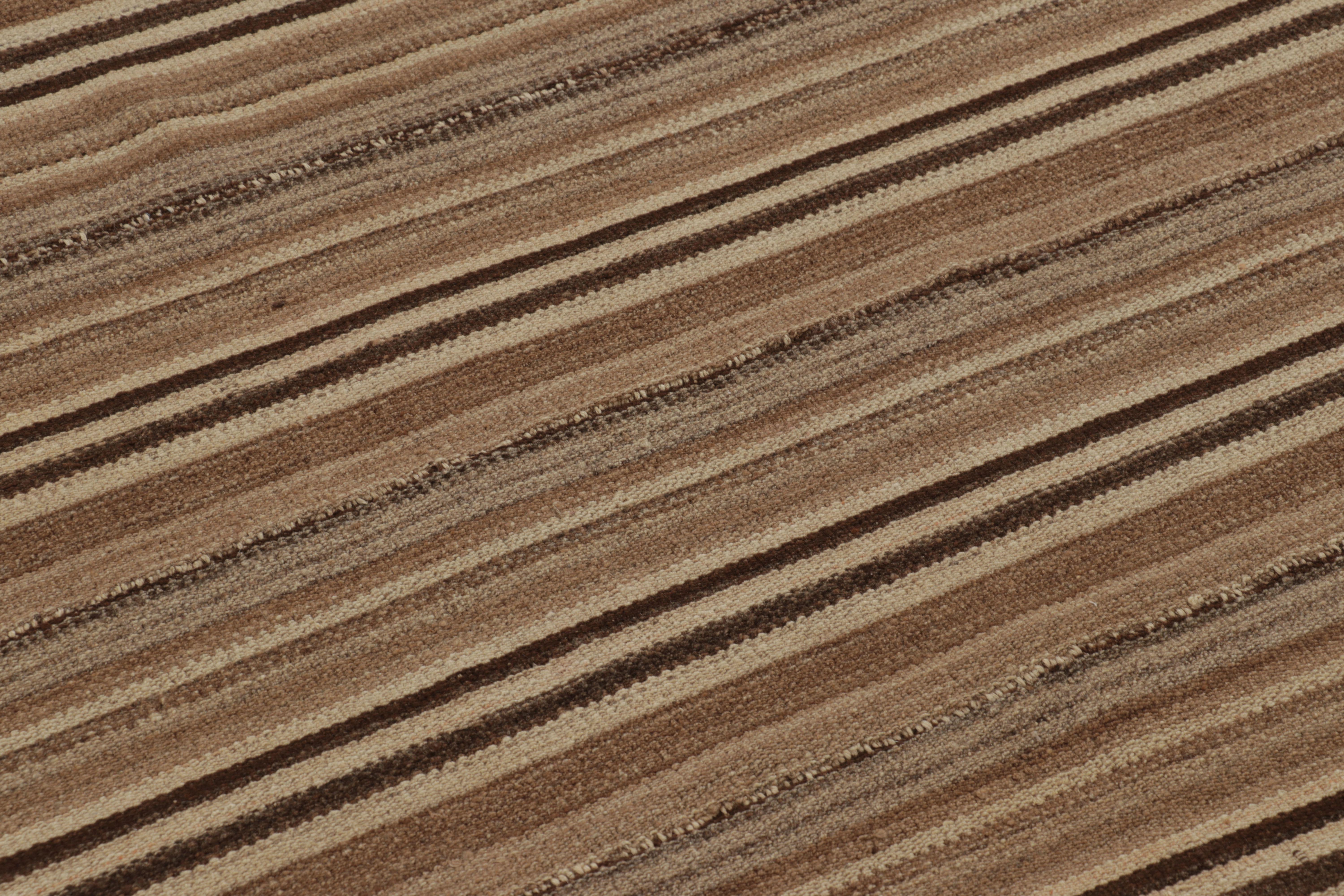 Vintage Bidjar Persischer Kilim, Stammes-Teppich in braunen Streifen (Handgewebt) im Angebot