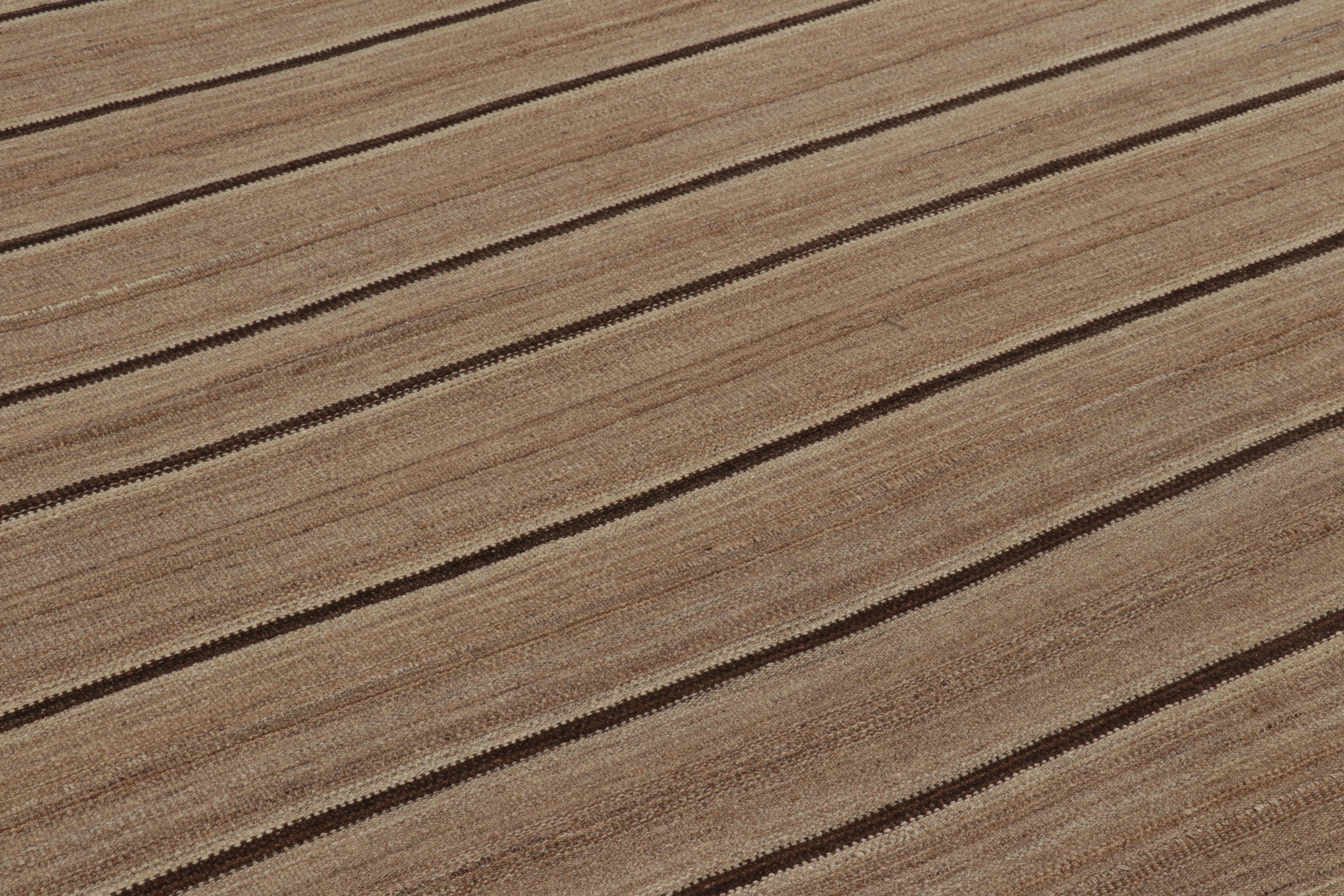 Vintage Byjar Persian Kilim, tapis tribal à rayures brunes Bon état - En vente à Long Island City, NY