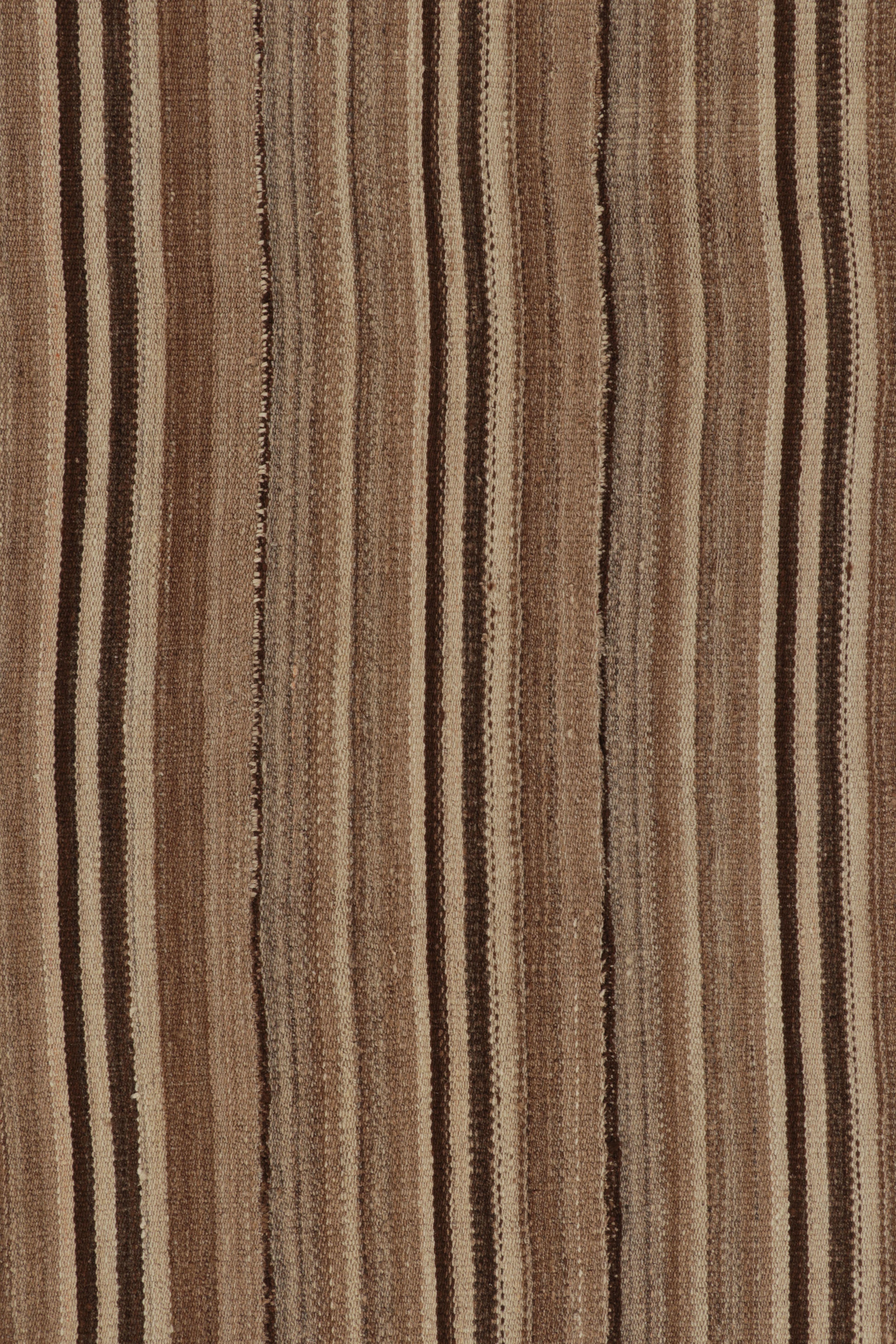 Vintage Bidjar Persischer Kilim, Stammes-Teppich in braunen Streifen im Zustand „Gut“ im Angebot in Long Island City, NY