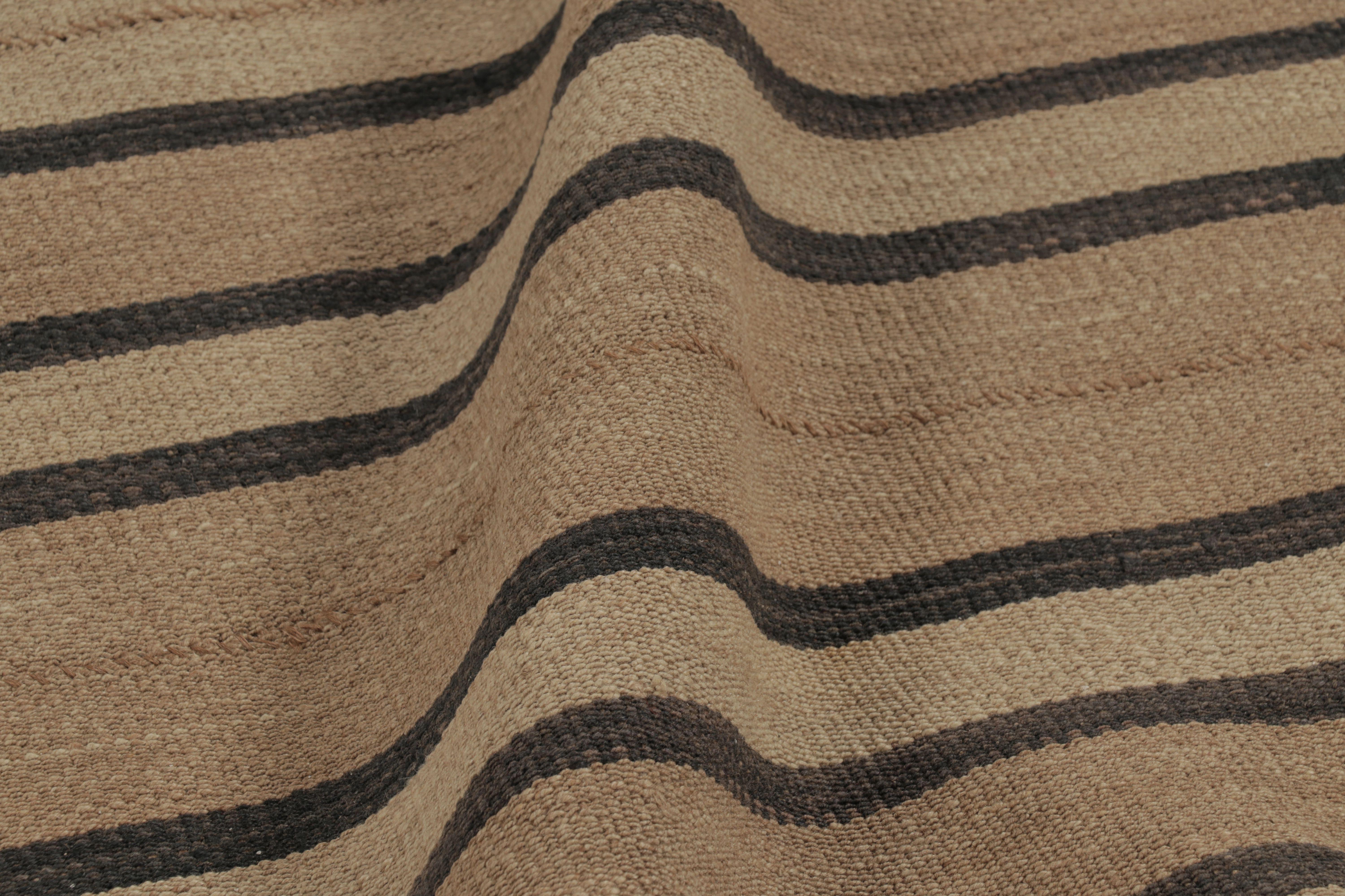 Vintage Bidjar Persischer Kilim, Stammes-Teppich in braunen Streifen (Mitte des 20. Jahrhunderts) im Angebot