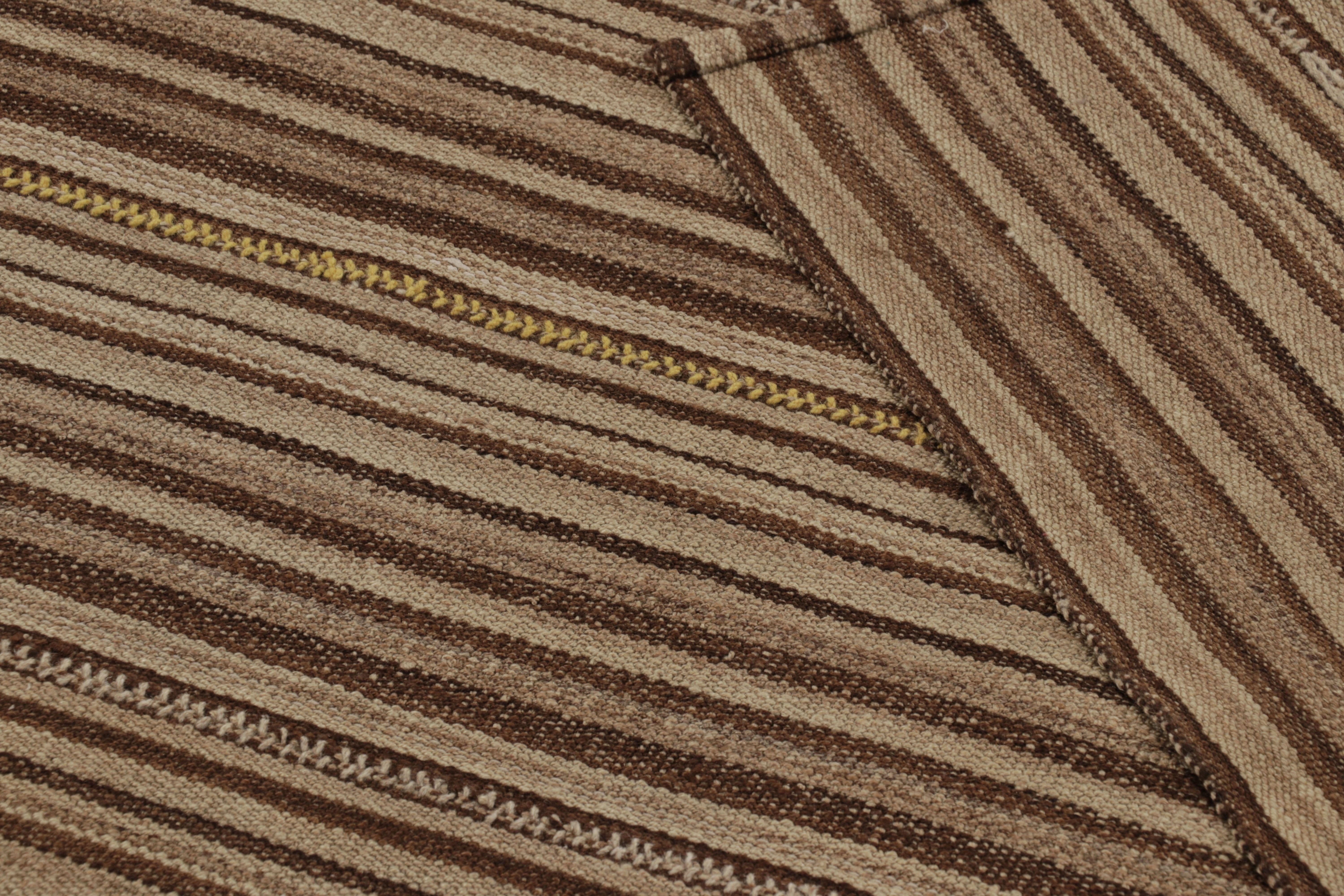 Vintage Bidjar Persischer Kilim, Stammes-Teppich in braunen Streifen im Angebot 1