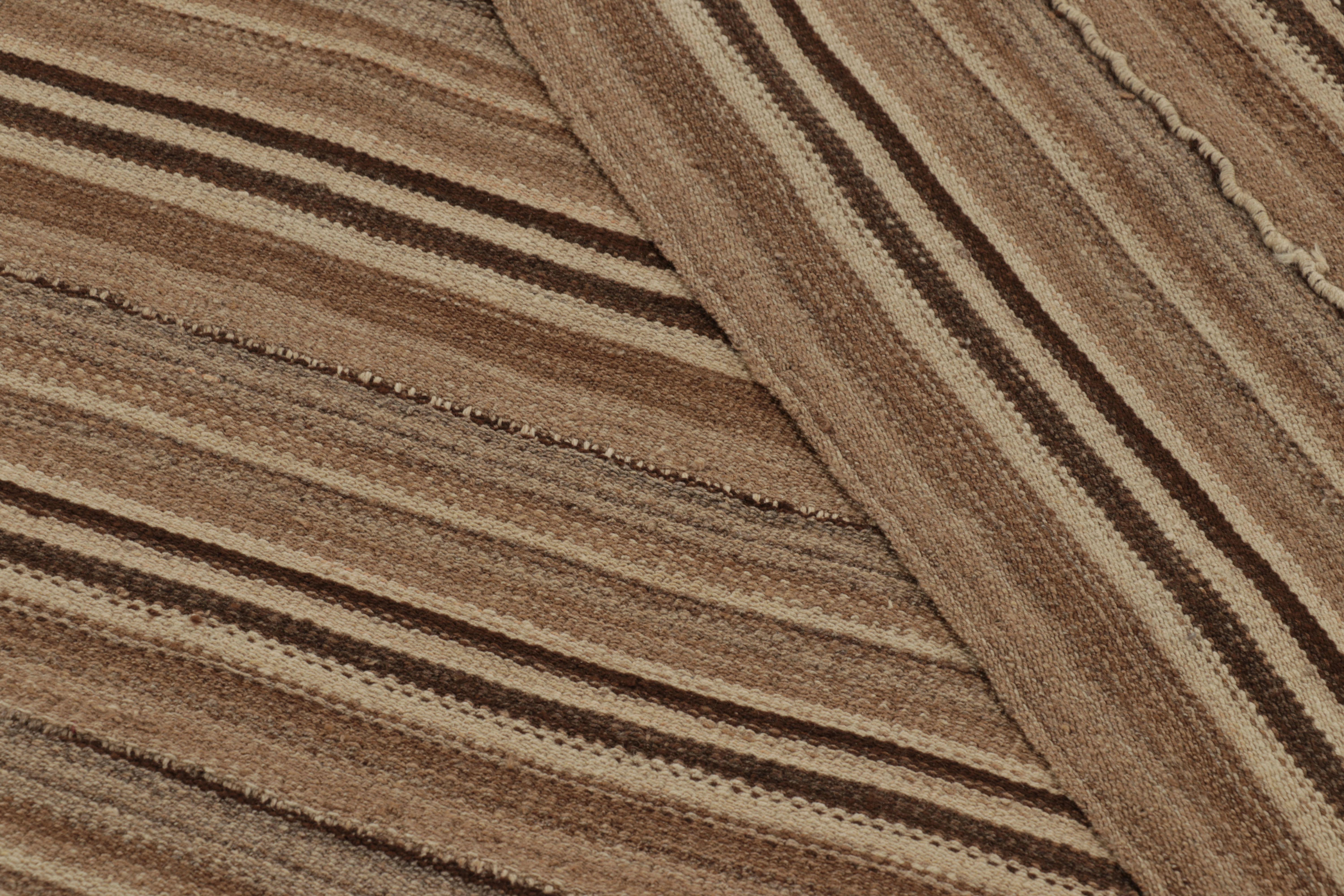 Vintage Bidjar Persischer Kilim, Stammes-Teppich in braunen Streifen im Angebot 1