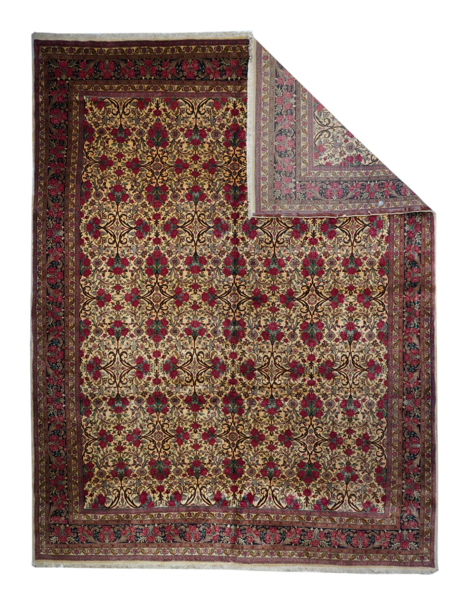 Vintage Bidjar rug. Measures: 10.5'' x 13.7''.