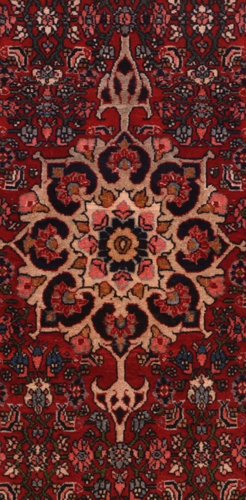 Vintage Bidjar Rug 3'10'' x 5'4'' In Good Condition For Sale In New York, NY