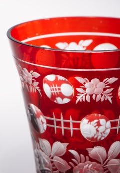 Vintage Biedermeier Style Bohemian Crystal Ruby Red Cut to Clear Bud Vase (Vase à bourgeons en cristal rouge rubis taillé)