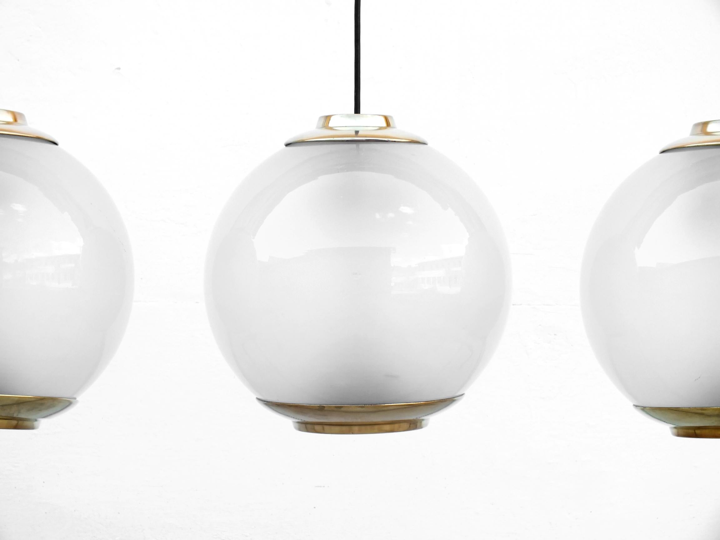 Lampes vintage Big Ball ceilin Ls2 Luigi Caccia Dominioni Design par Azucena, 1954 en vente 2