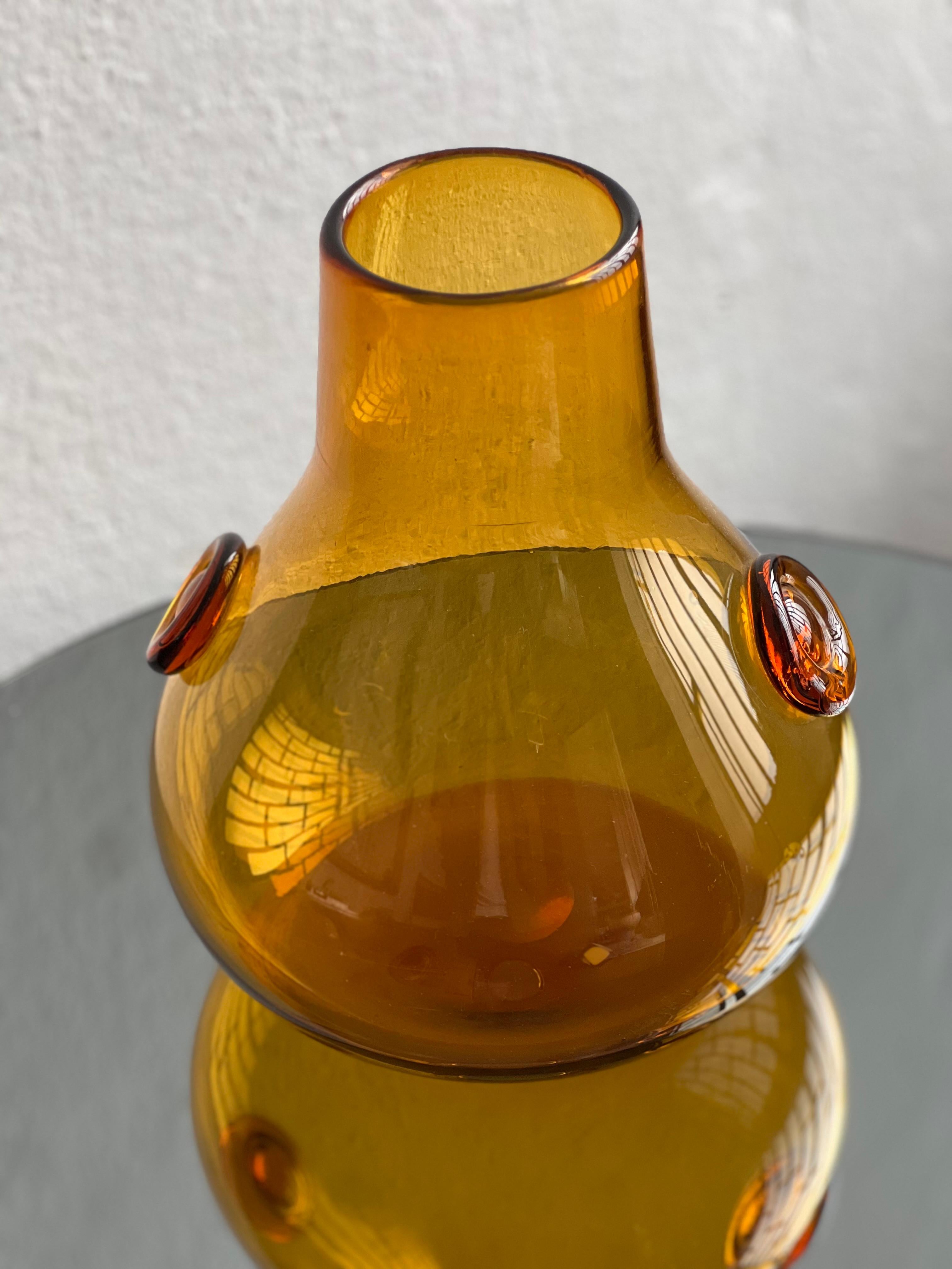 Vintage Big decorative, Tall and Heavy Murano Vase in amber Orange Glass For Sale 4