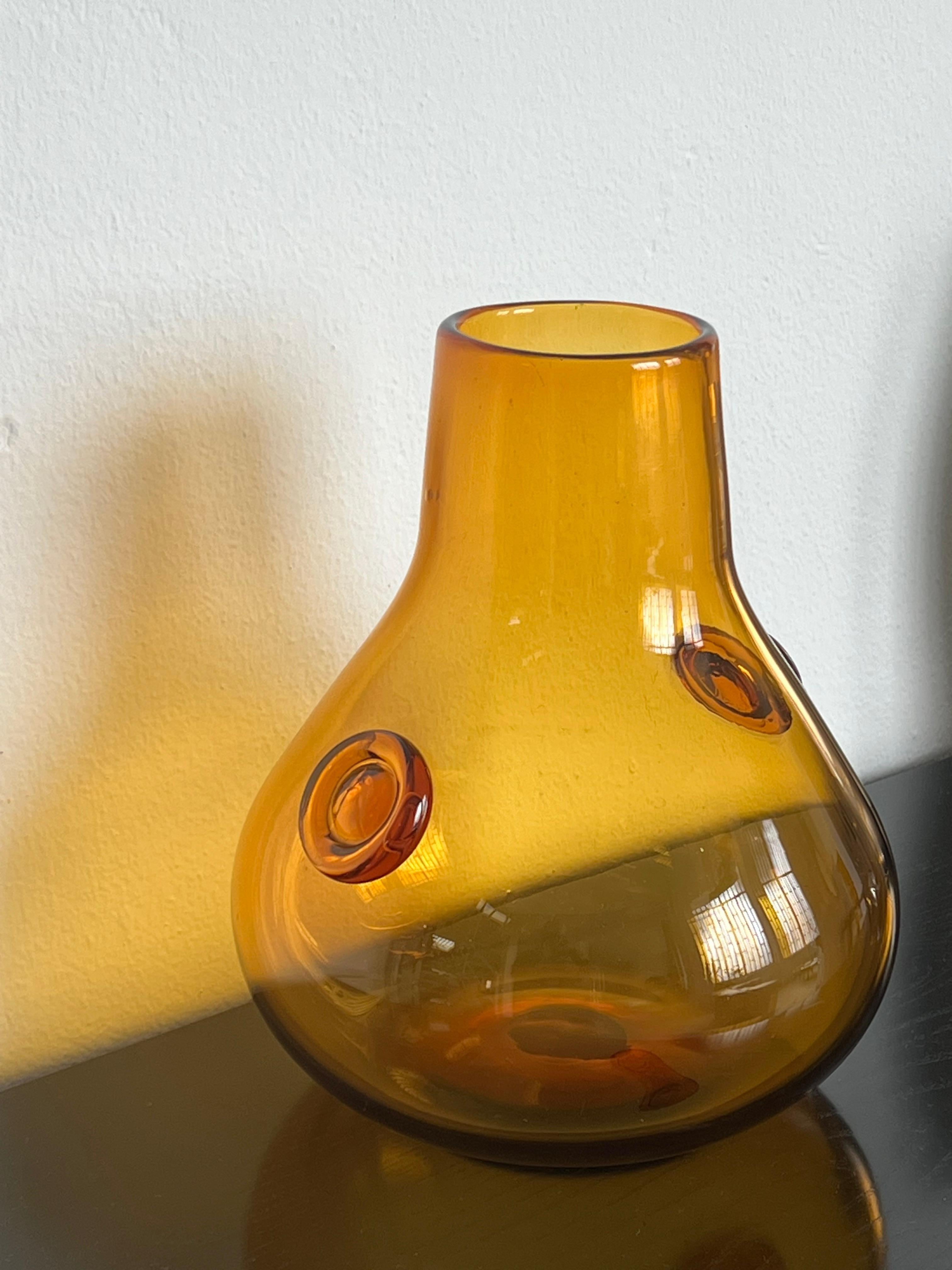 Vintage Big decorative, Tall and Heavy Murano Vase in amber Orange Glass For Sale 9