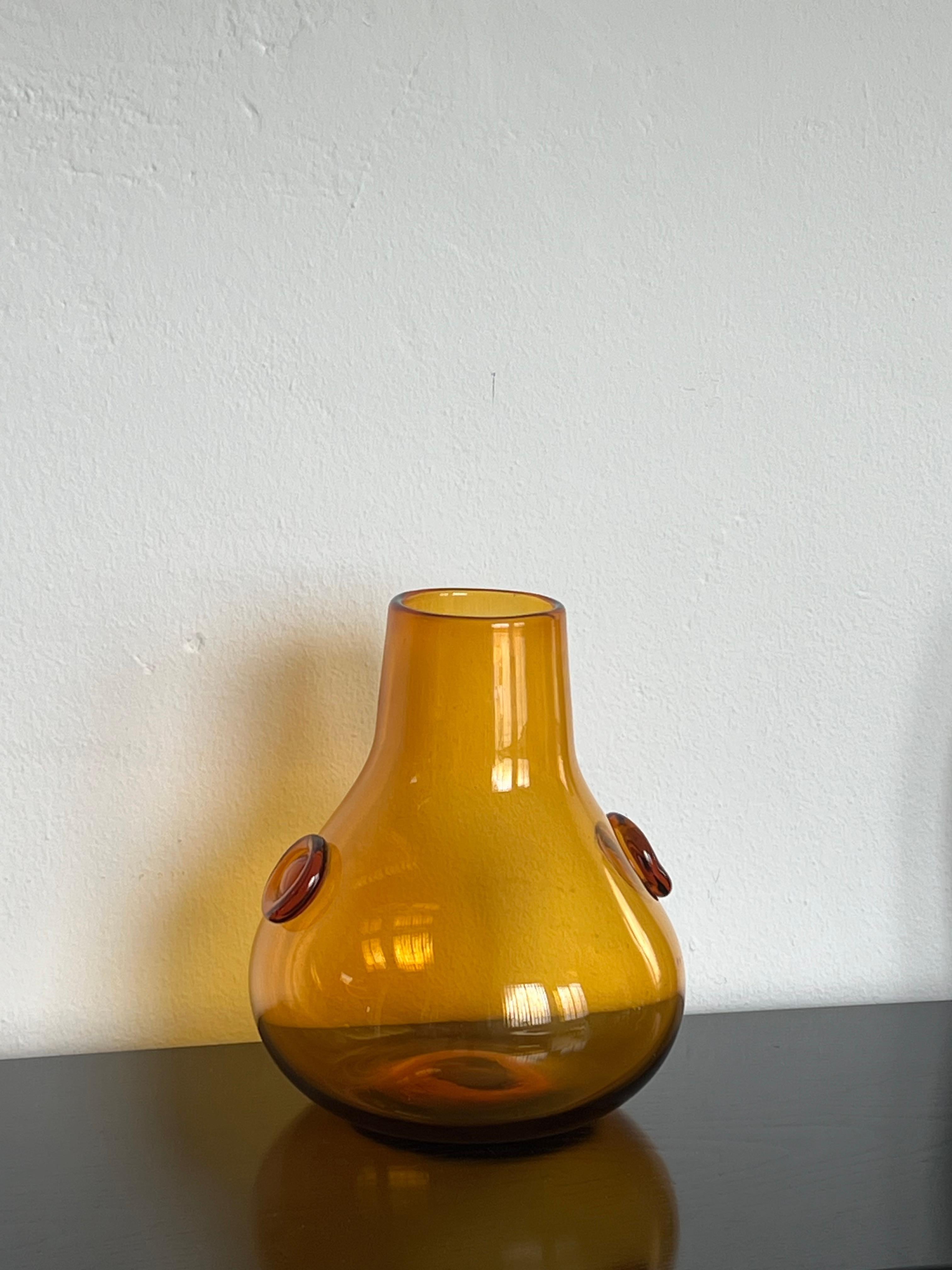 Vintage Big decorative, Tall and Heavy Murano Vase in amber Orange Glass For Sale 10