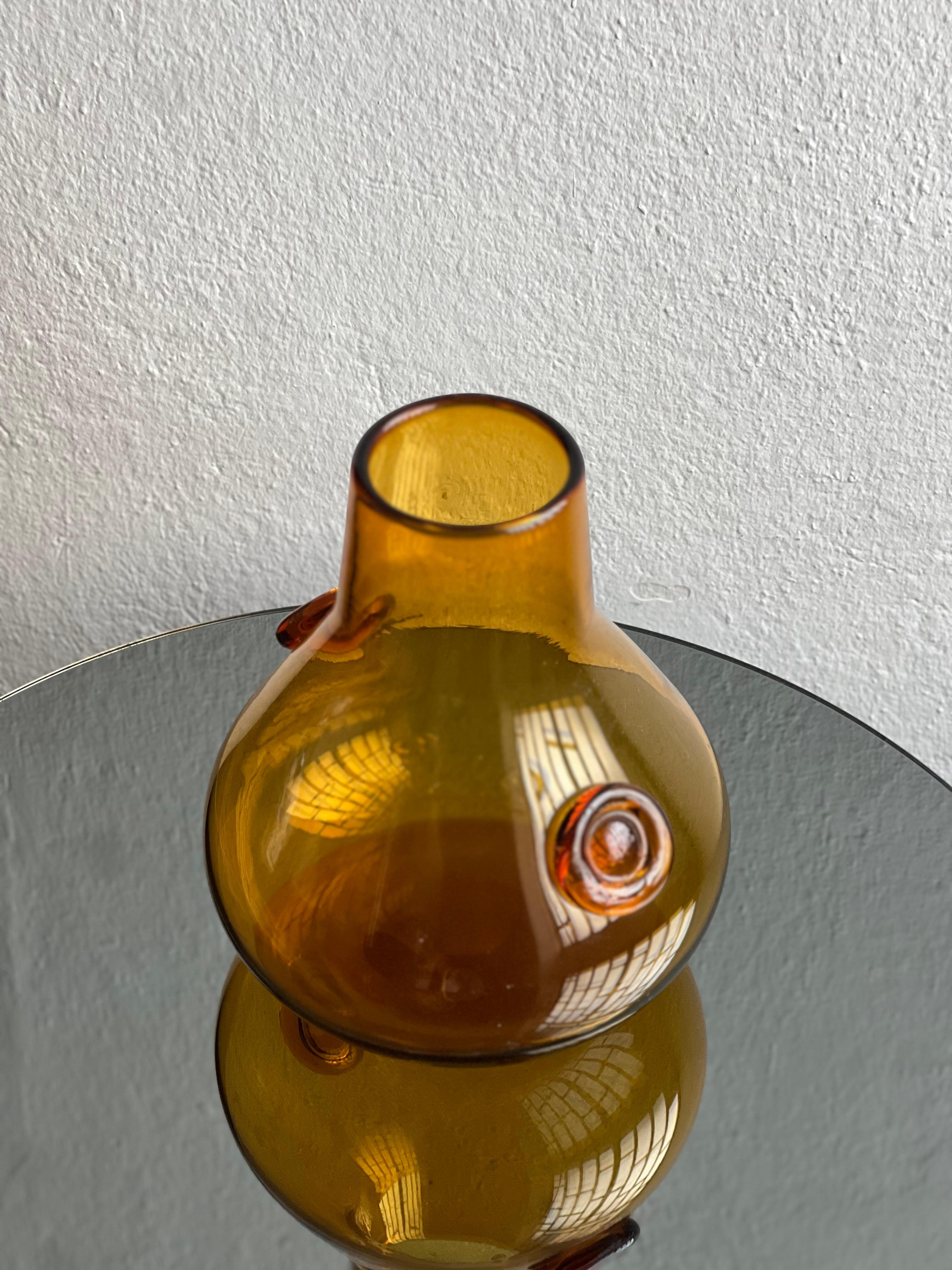Vintage Big decorative, Tall and Heavy Murano Vase in amber Orange Glass For Sale 2