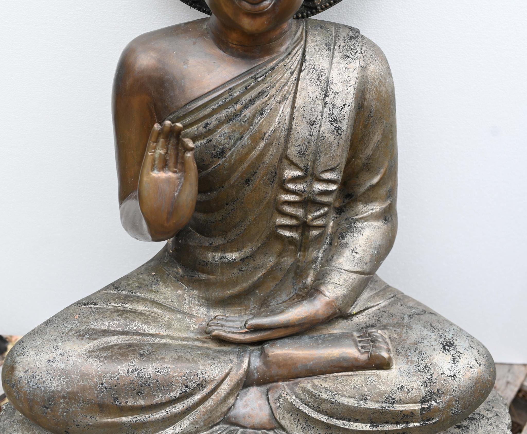 Bronze Vintage Big Nepalese Buddha Statue Meditation Pose Garden Casting Mandorla For Sale