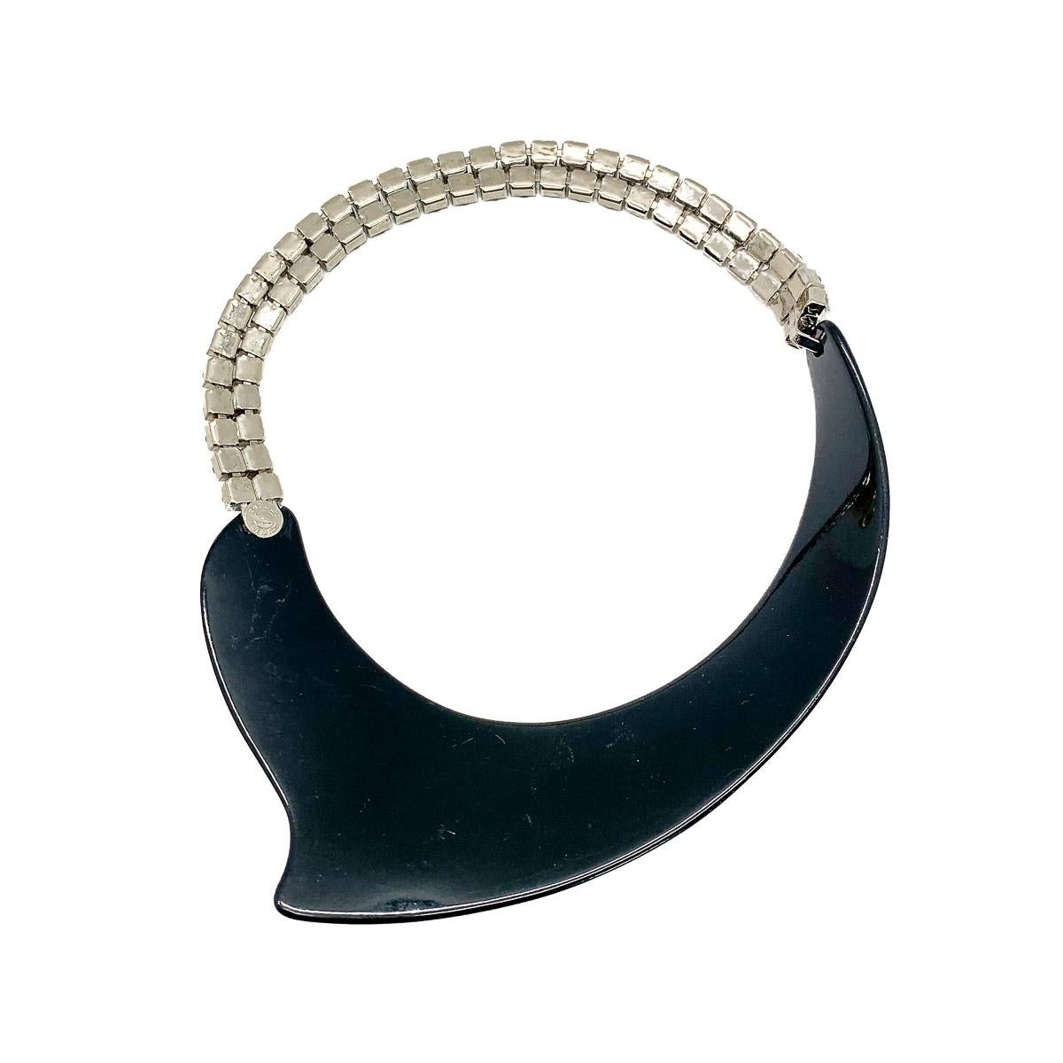 A superb Vintage Bijoux Deco Collar. From the Italian jewellery maker BIJOUX. The husband and wife team, Lucio and Emy Manca first began making exceptionally stylish costume jewellery in 1956 and established their brand BIJOUX Italy, which remains