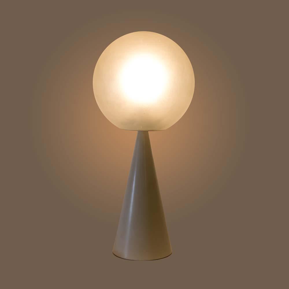 Mid-Century Modern Lampe de bureau Bilia de conception italienne de Gio Ponti en métal blanc et verre des années 1970