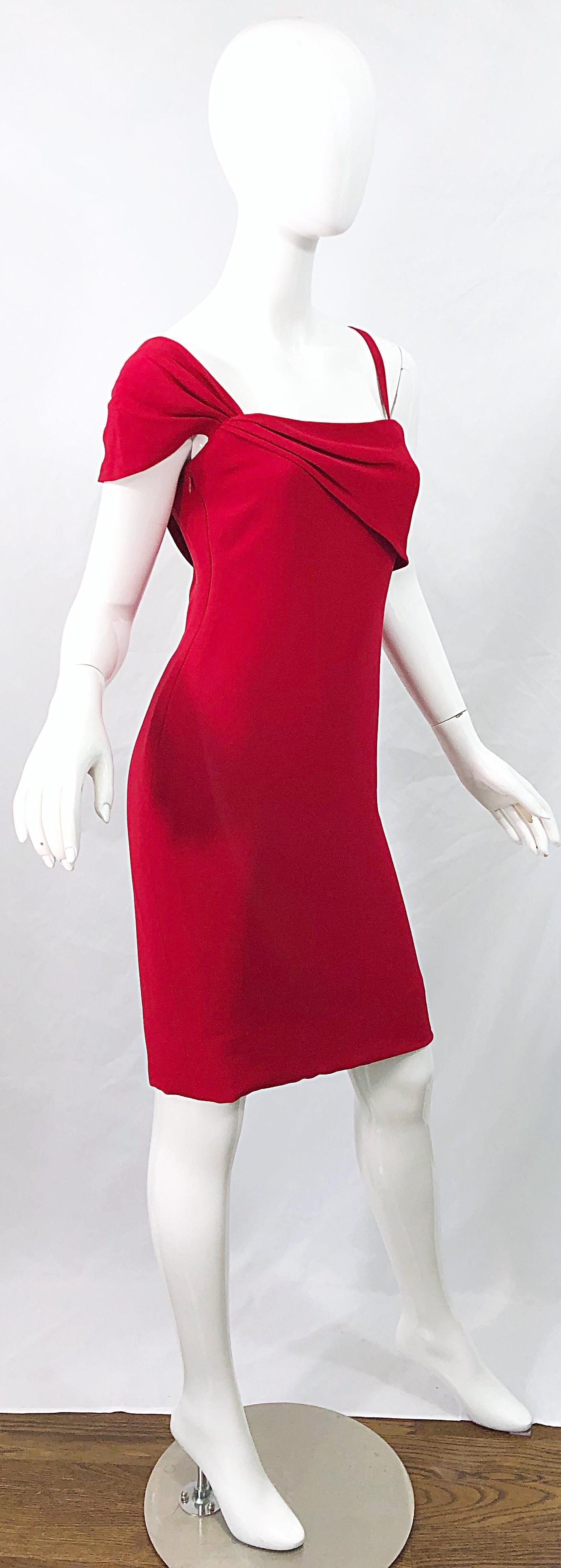 Vintage Bill Blass 1990s Size 6 Lipstick Red One Shoulder 90s Silk Dress For Sale 3